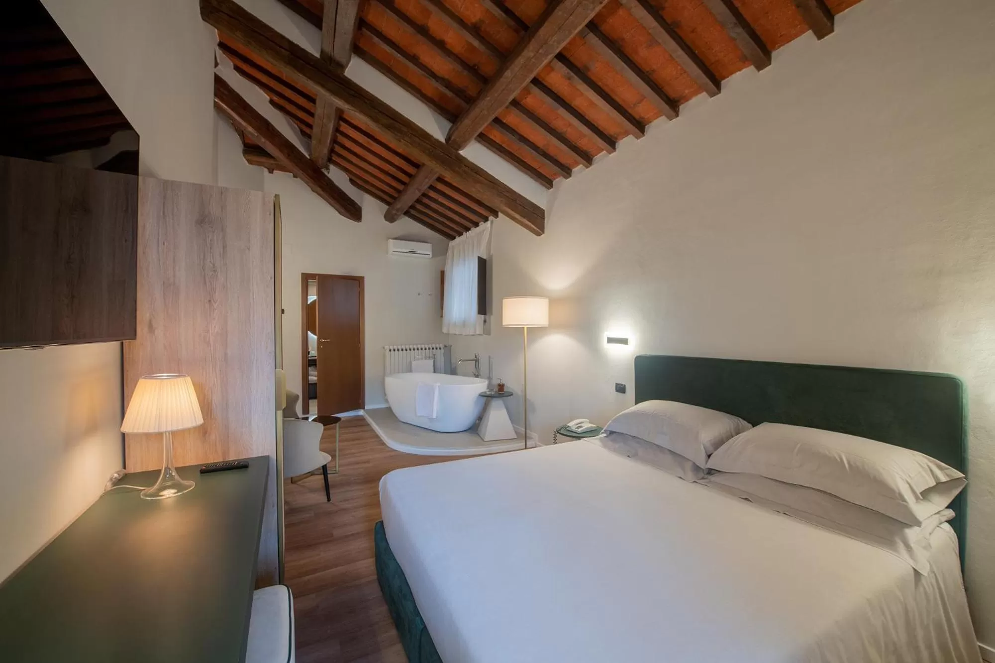 Bedroom, Bed in Hotel Gattapone