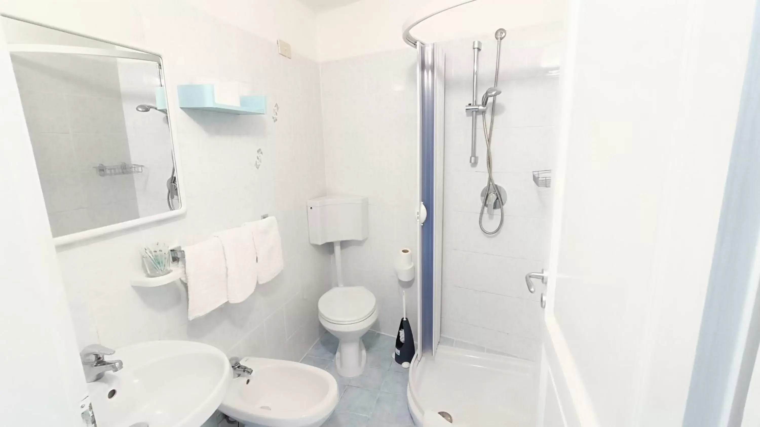 Bathroom in Hotel Casa Nicola Bathroom in Hotel Casa Nicola