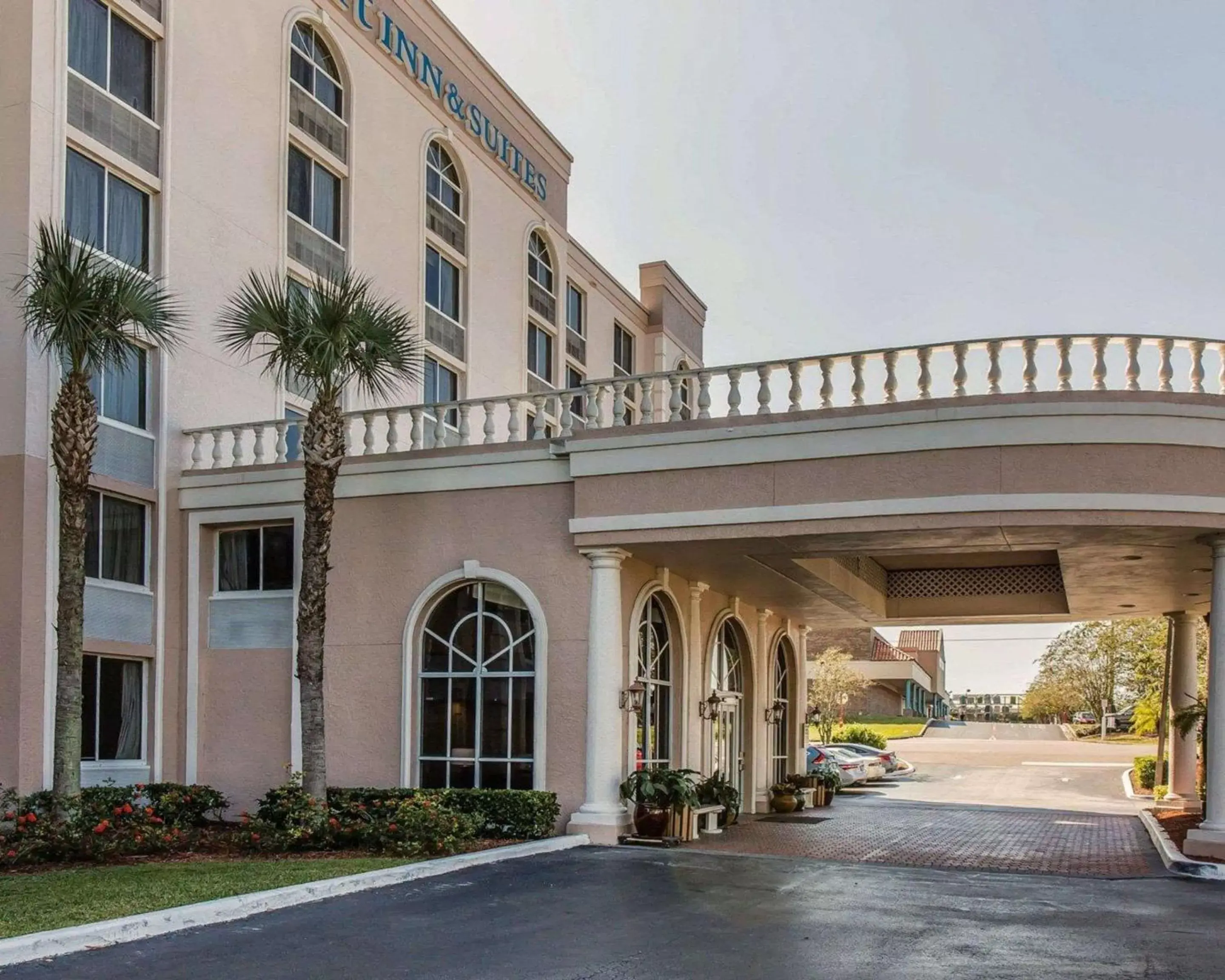 Property Building in Comfort Inn & Suites Lakeland North I-4