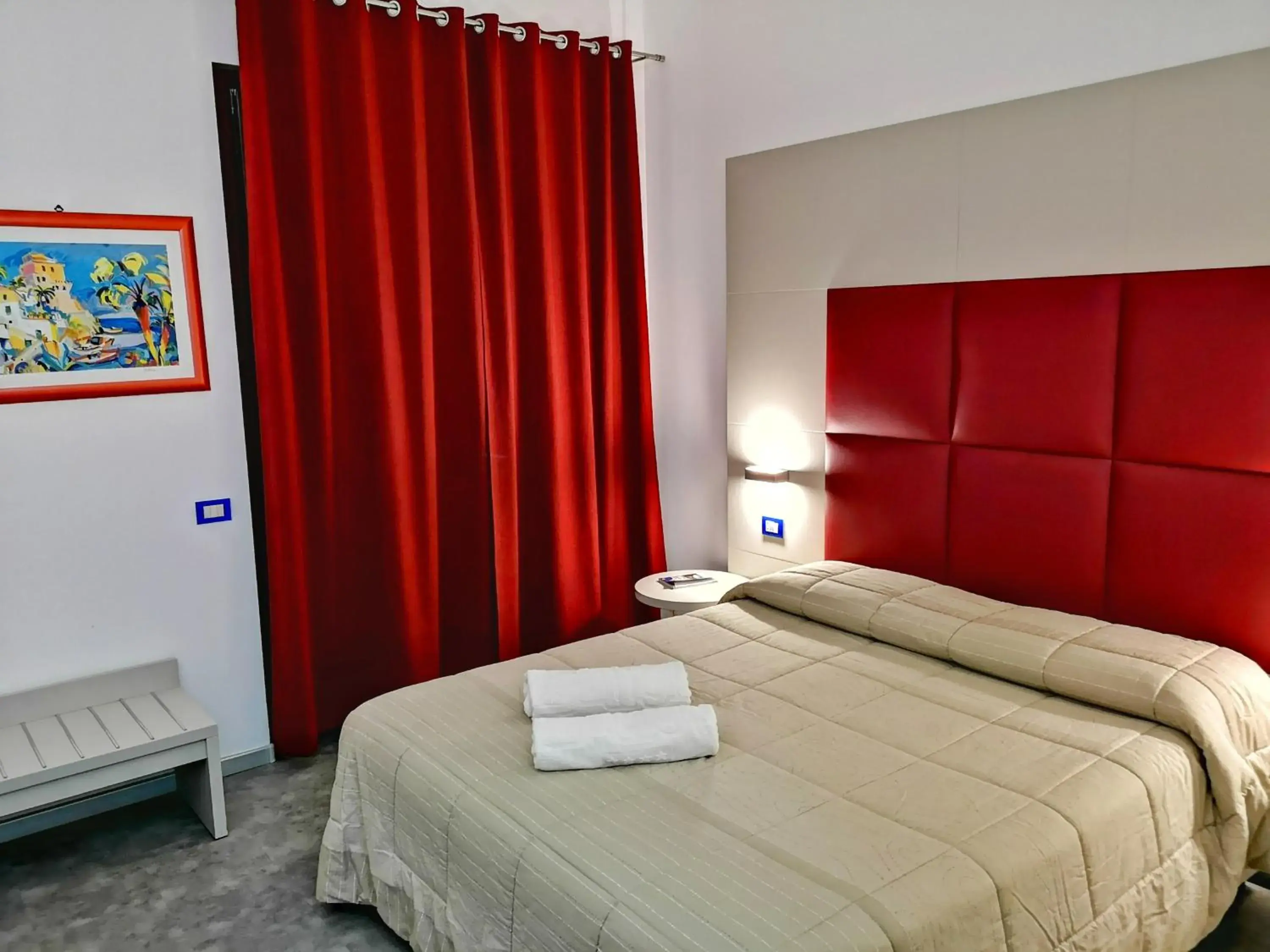 Bed in Hotel La Battigia