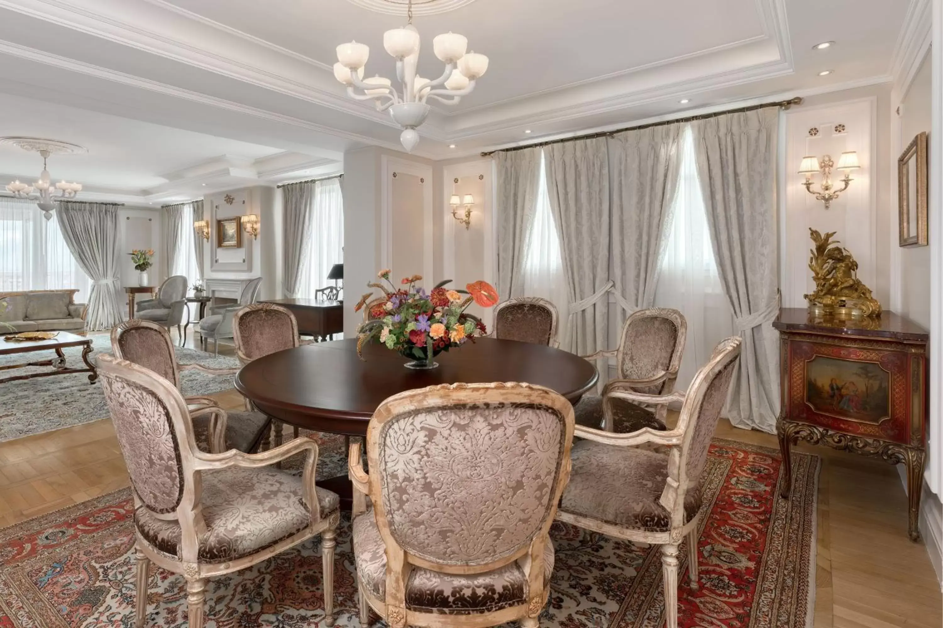 Photo of the whole room, Dining Area in King George, a Luxury Collection Hotel, Athens