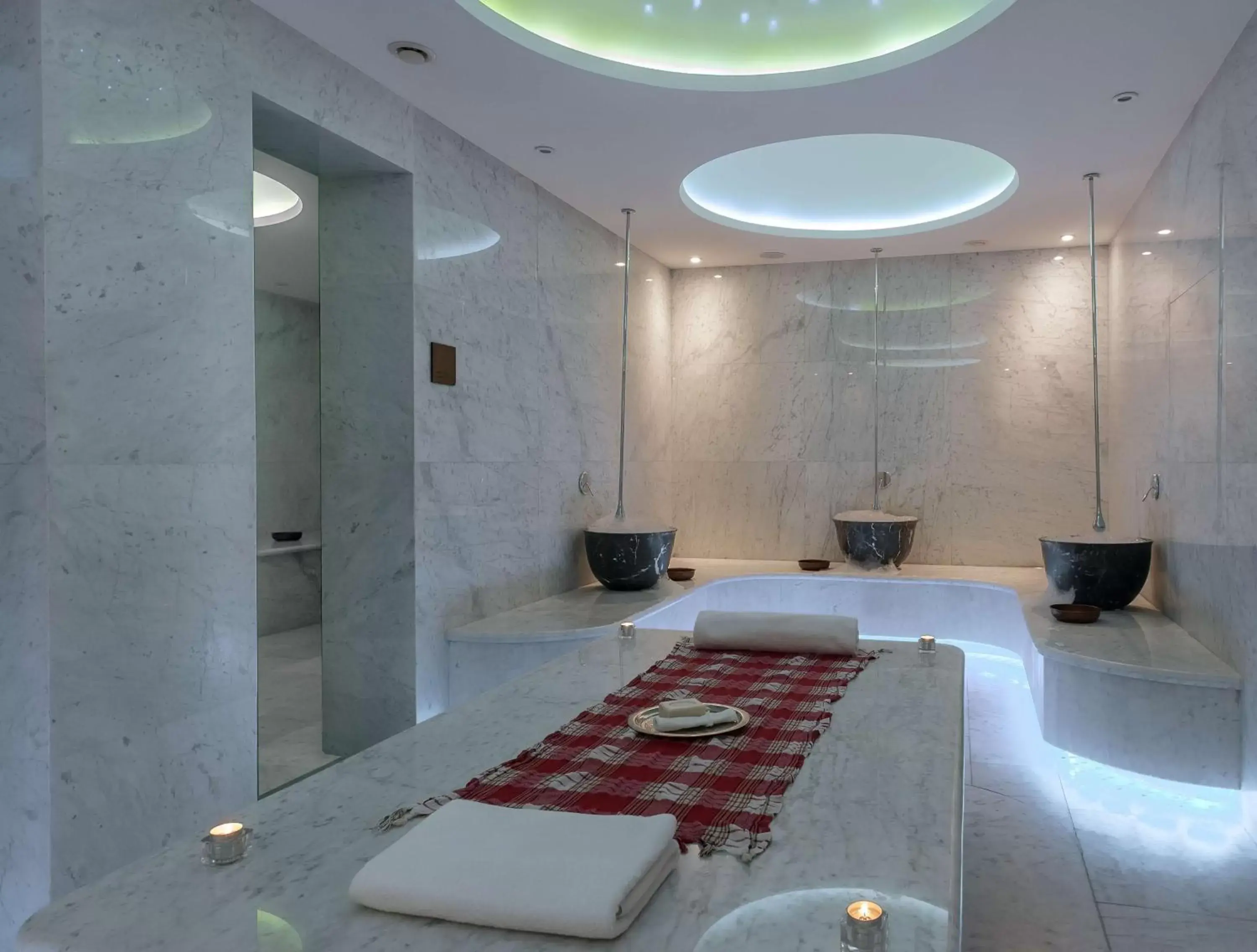 Spa and wellness centre/facilities in Radisson Blu Hotel Istanbul Ottomare