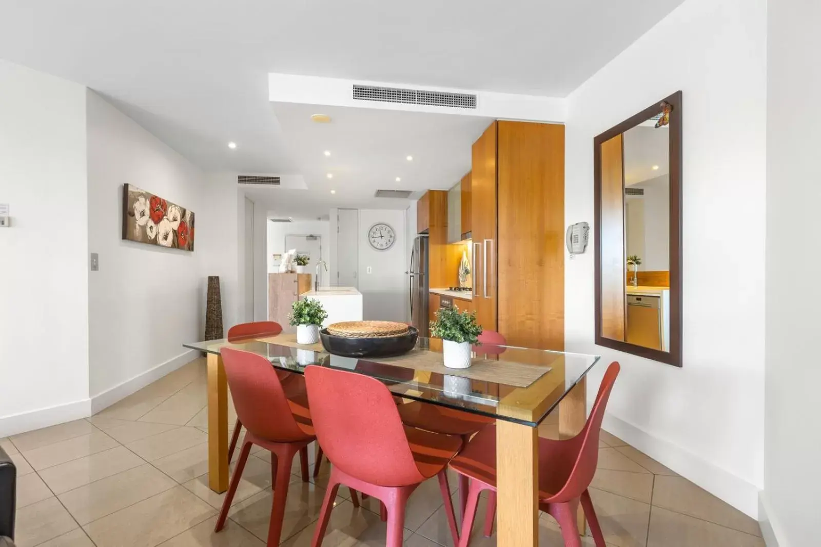 Living room, Dining Area in Cotton Beach Resort - Tweed Coast Holidays ®