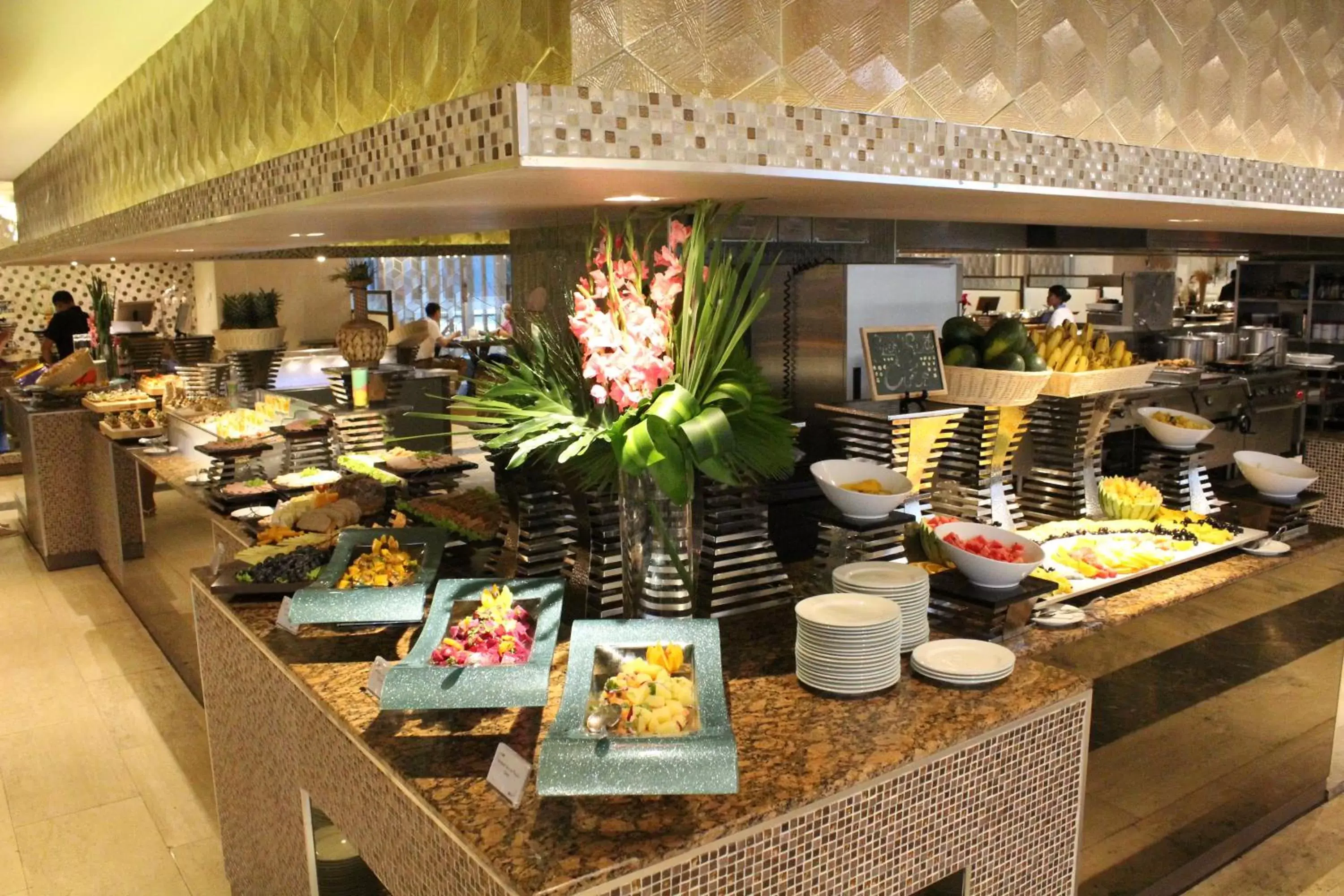 Restaurant/places to eat in bai Hotel Cebu