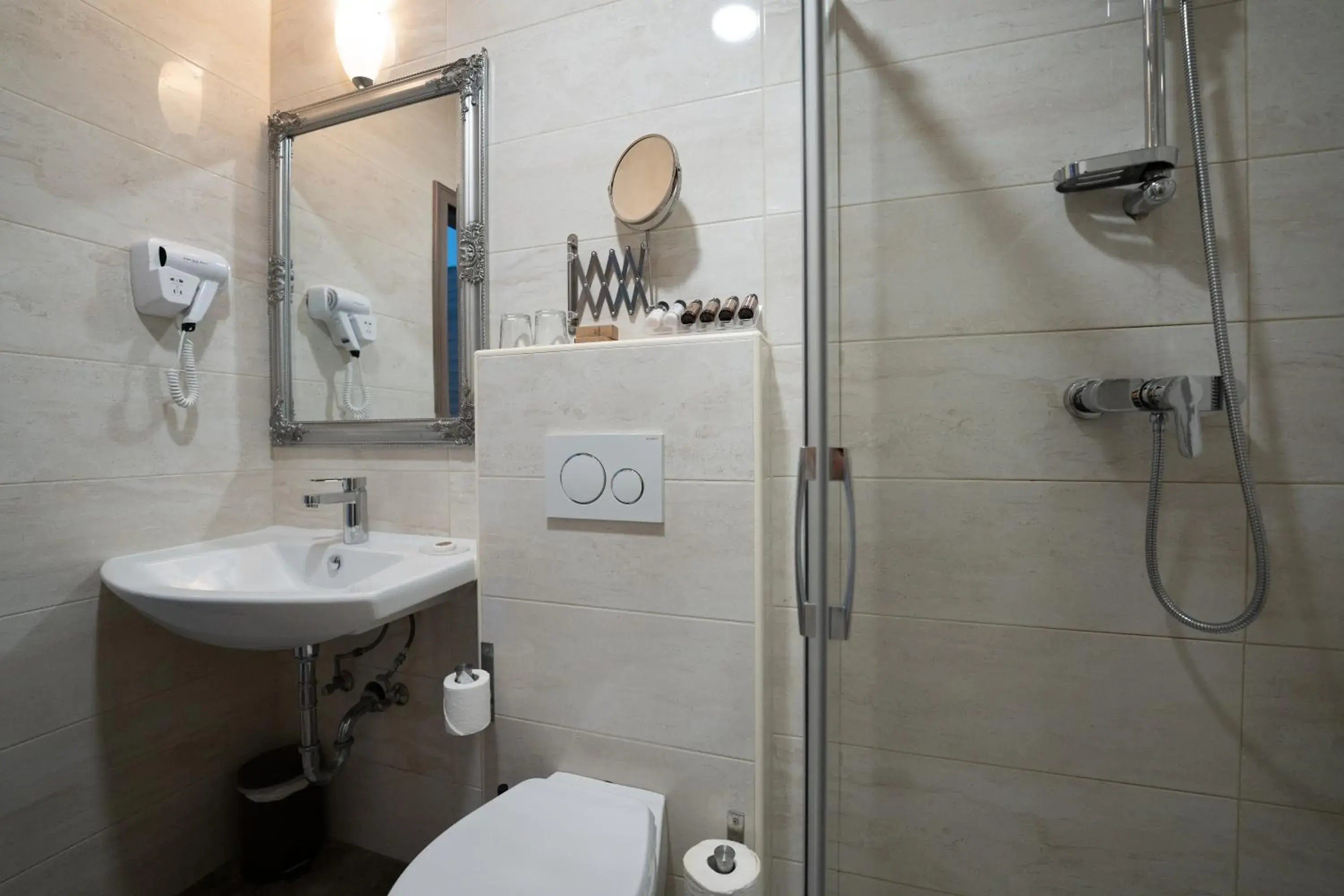 Bathroom in Barbara Piran Beach Hotel