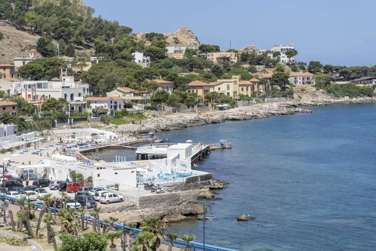 Bird's eye view in B&B Una Terrazza sul Golfo di Sferracavallo