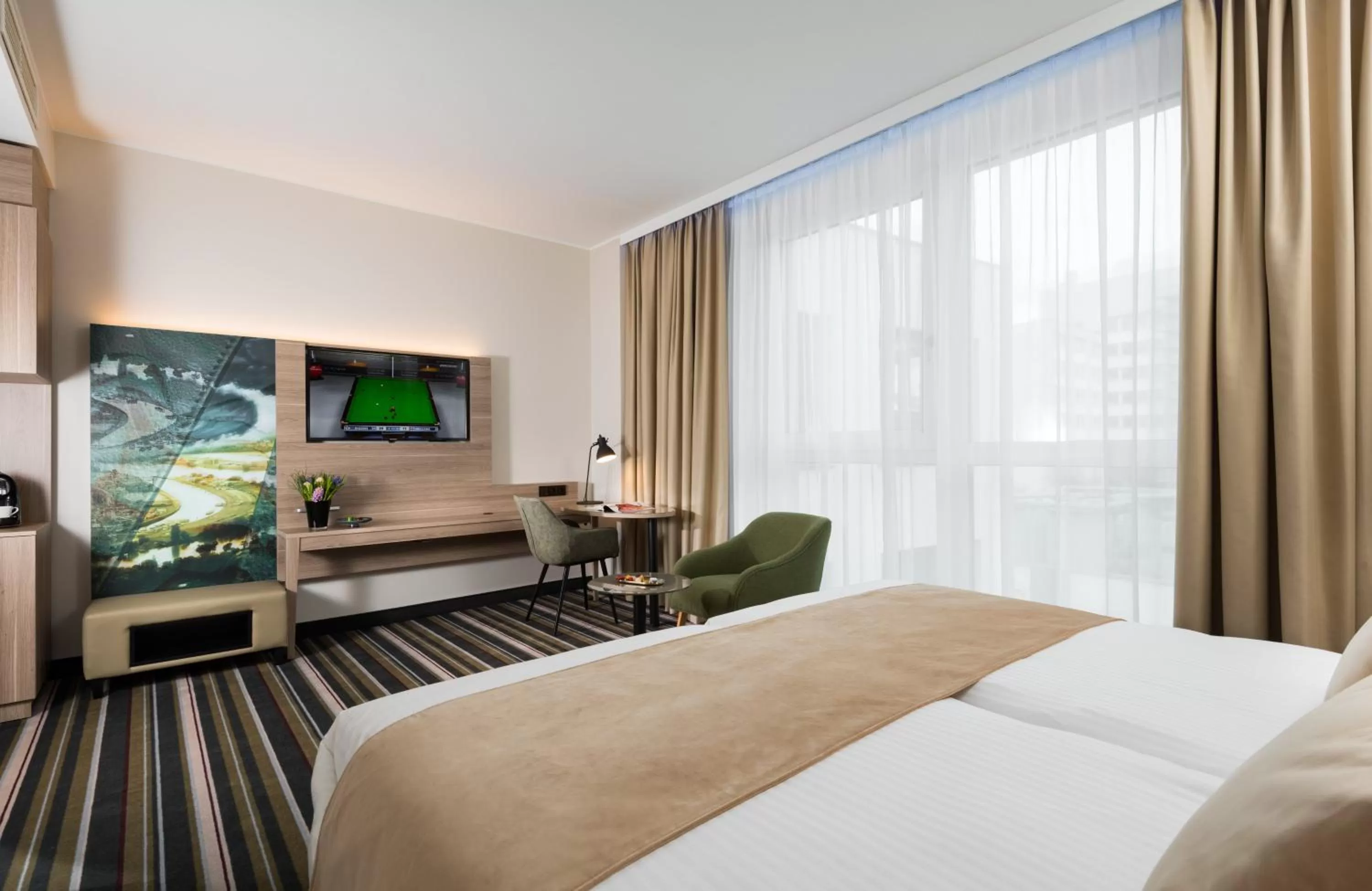 Bedroom, Bed in Leonardo Hotel Offenbach Frankfurt