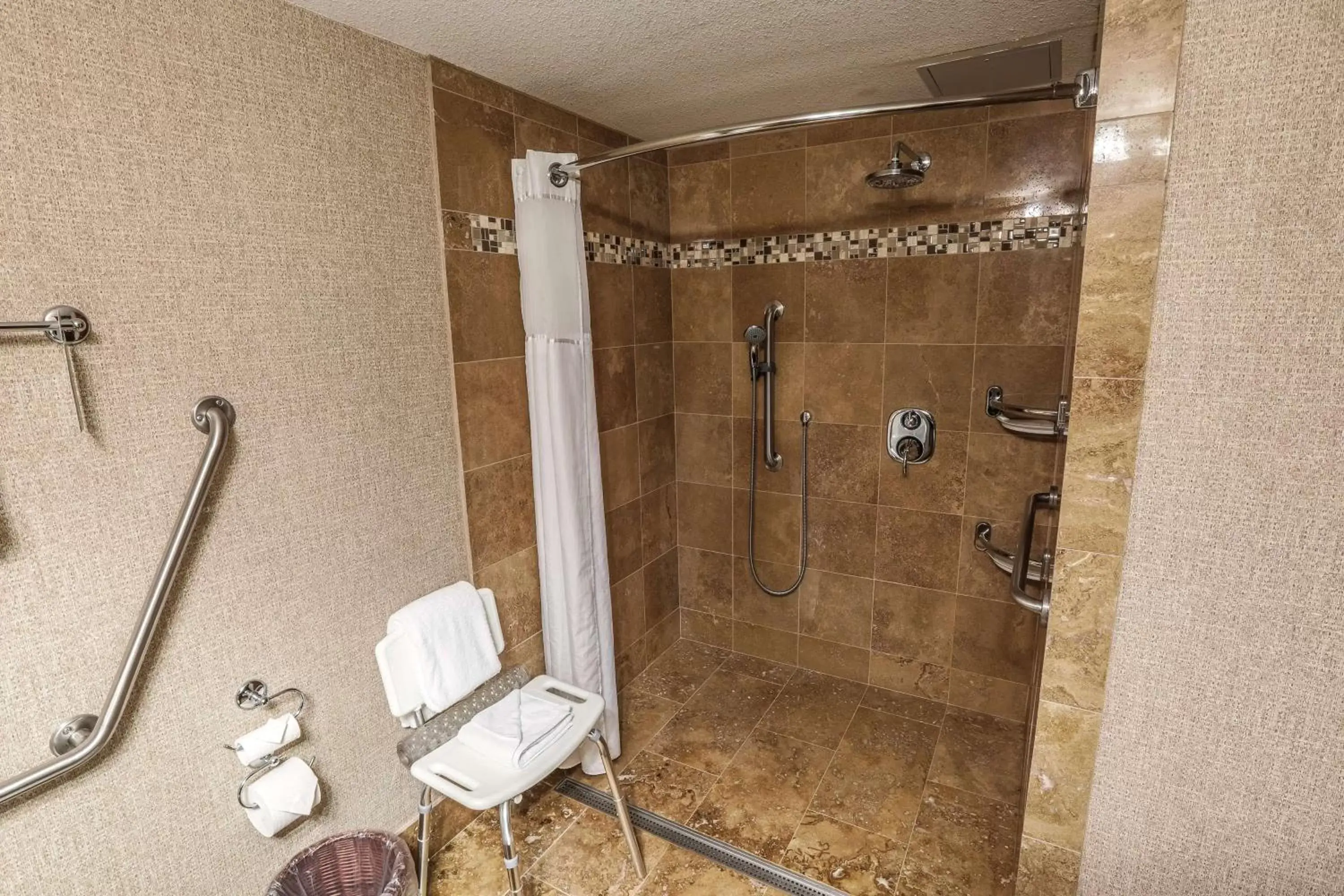 Bathroom in Prestige Lakeside Resort, WorldHotels Elite