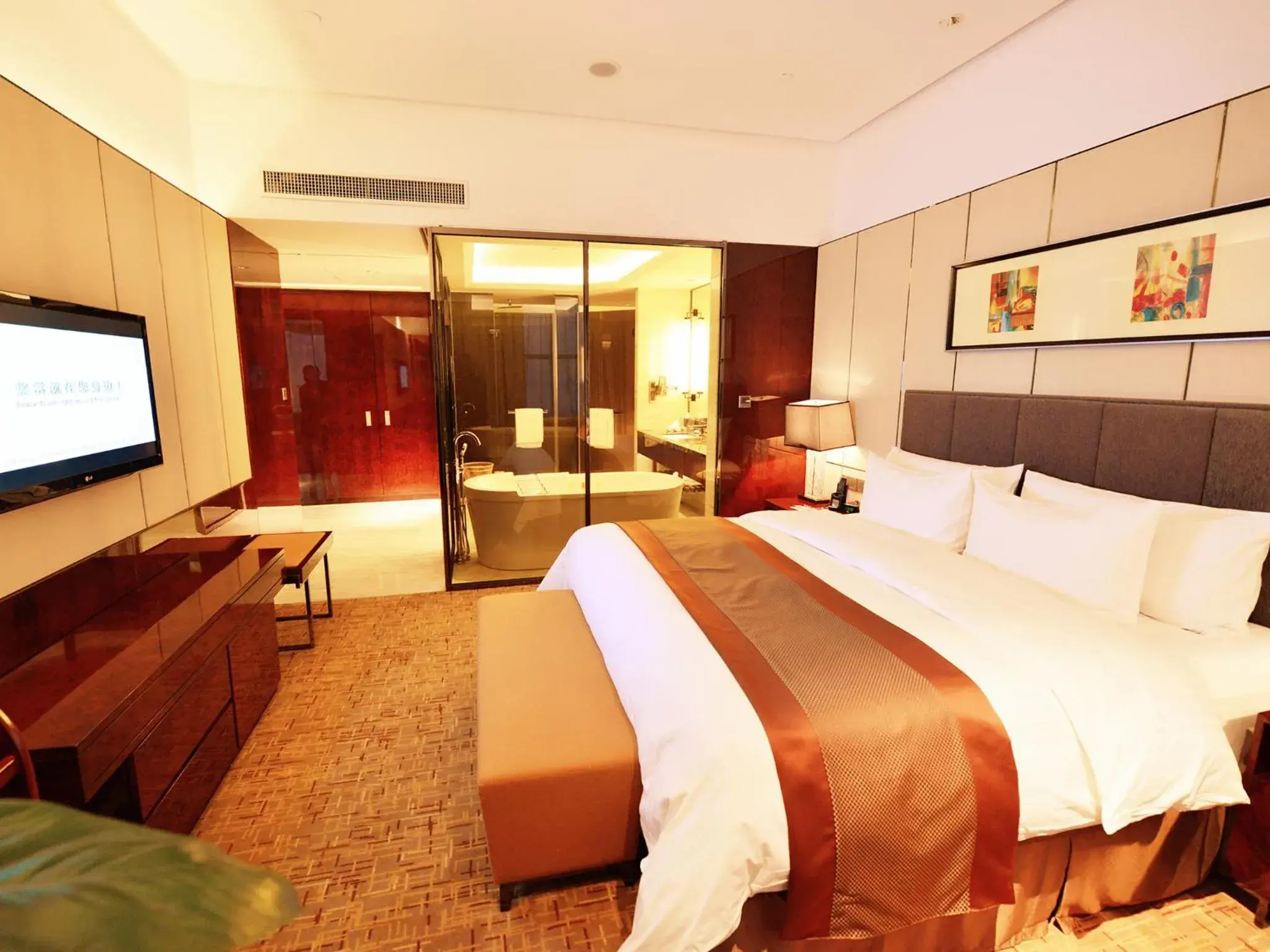 Bedroom in Wyndham Xuzhou East Hotel