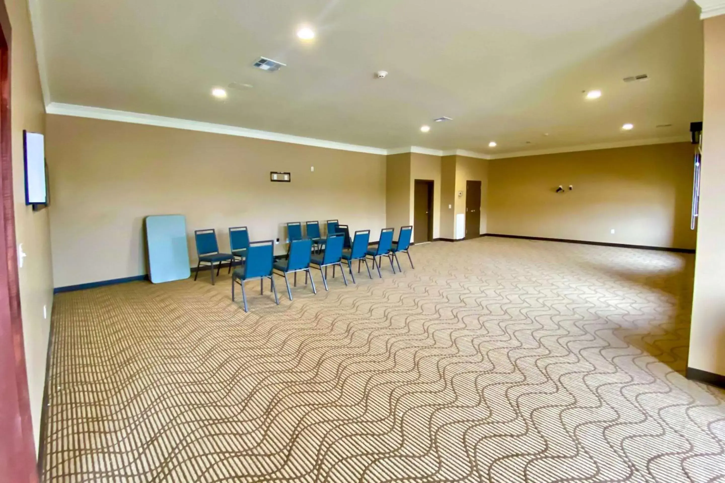 Meeting/conference room, Business Area/Conference Room in Comfort Inn & Suites Harrah