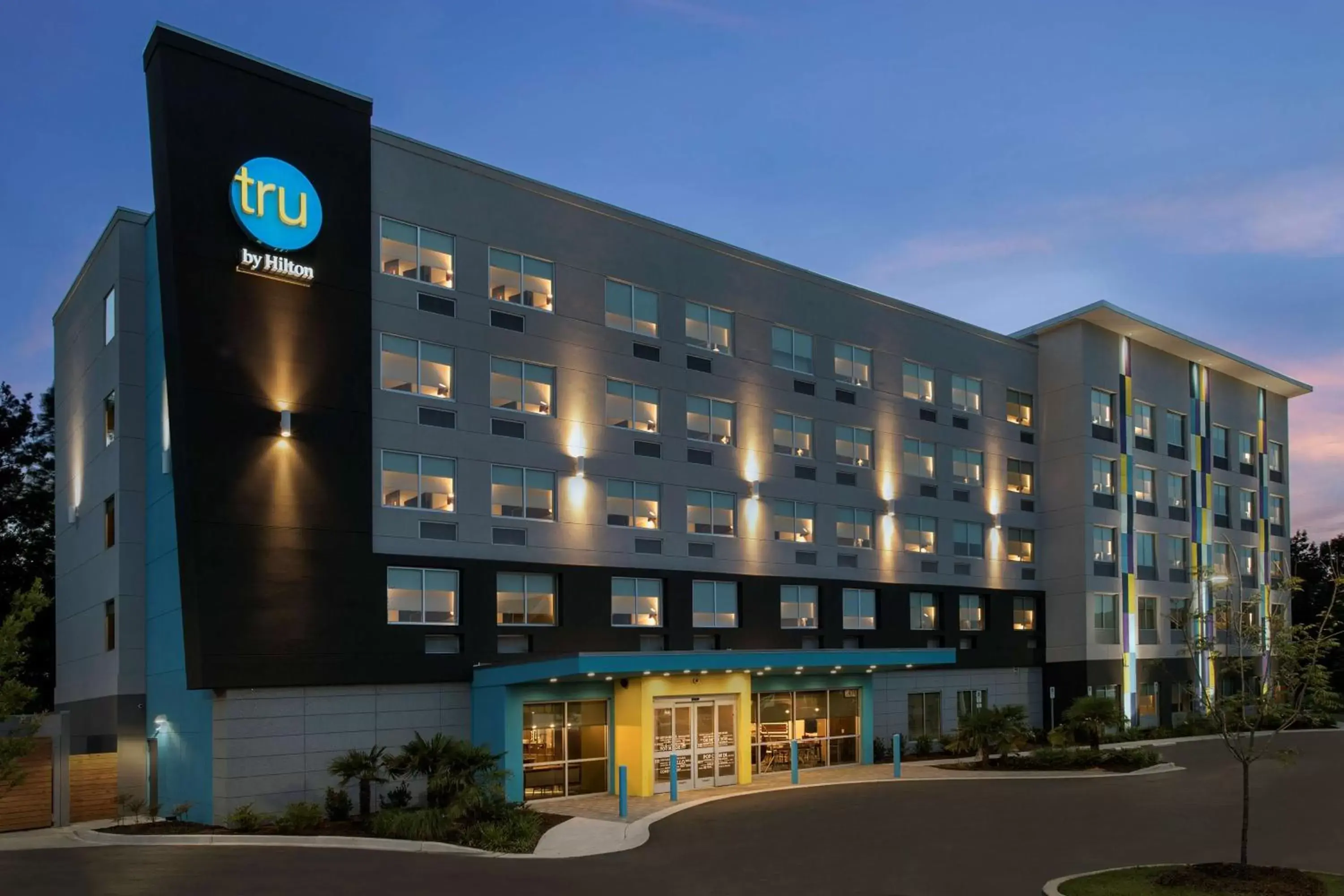 Property building in Tru By Hilton Charleston Ashley Phosphate, Sc Property building in Tru By Hilton Charleston Ashley Phosphate, Sc