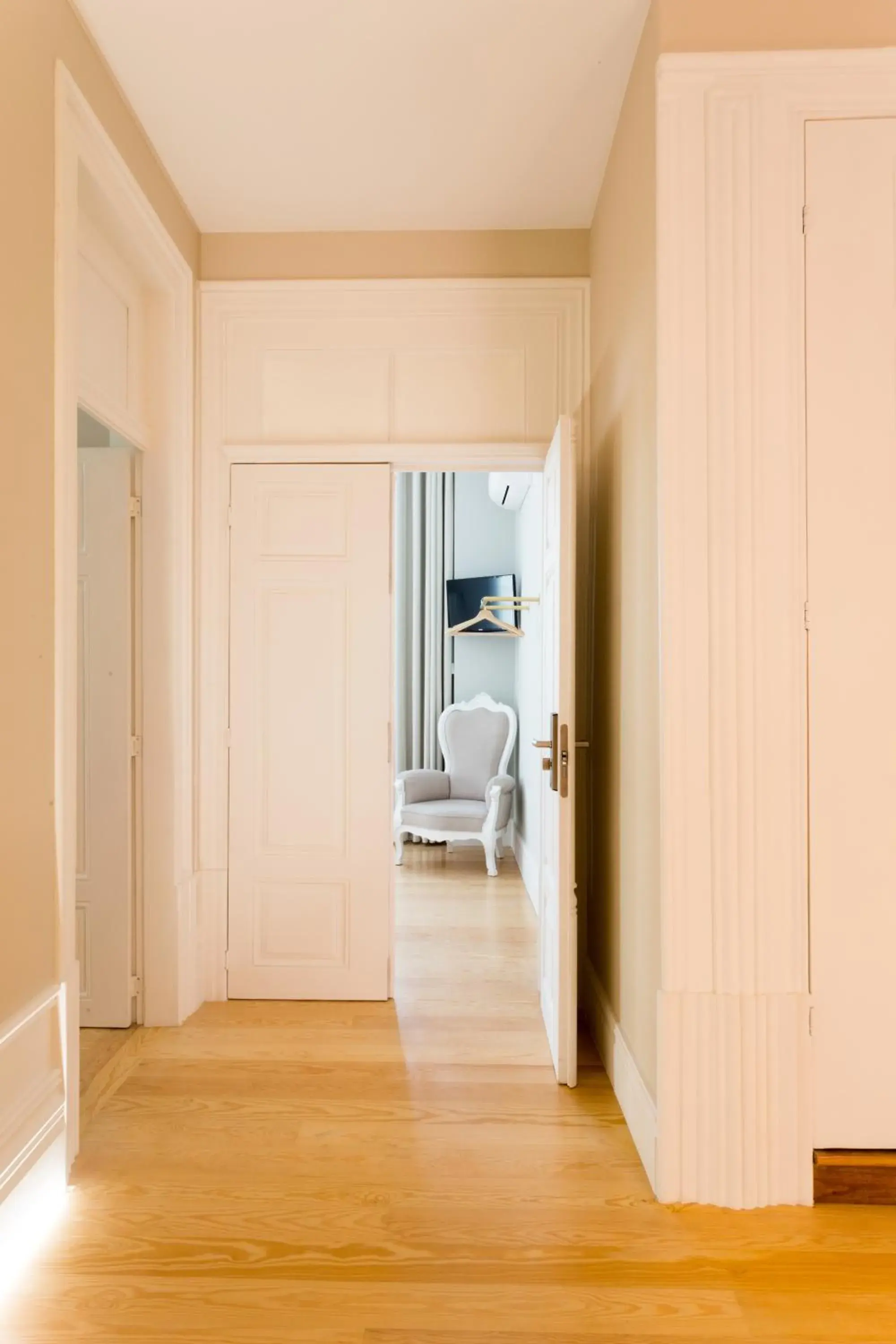 Decorative detail, Bed in Original Douro Hotel Decorative detail, Bed in Original Douro Hotel