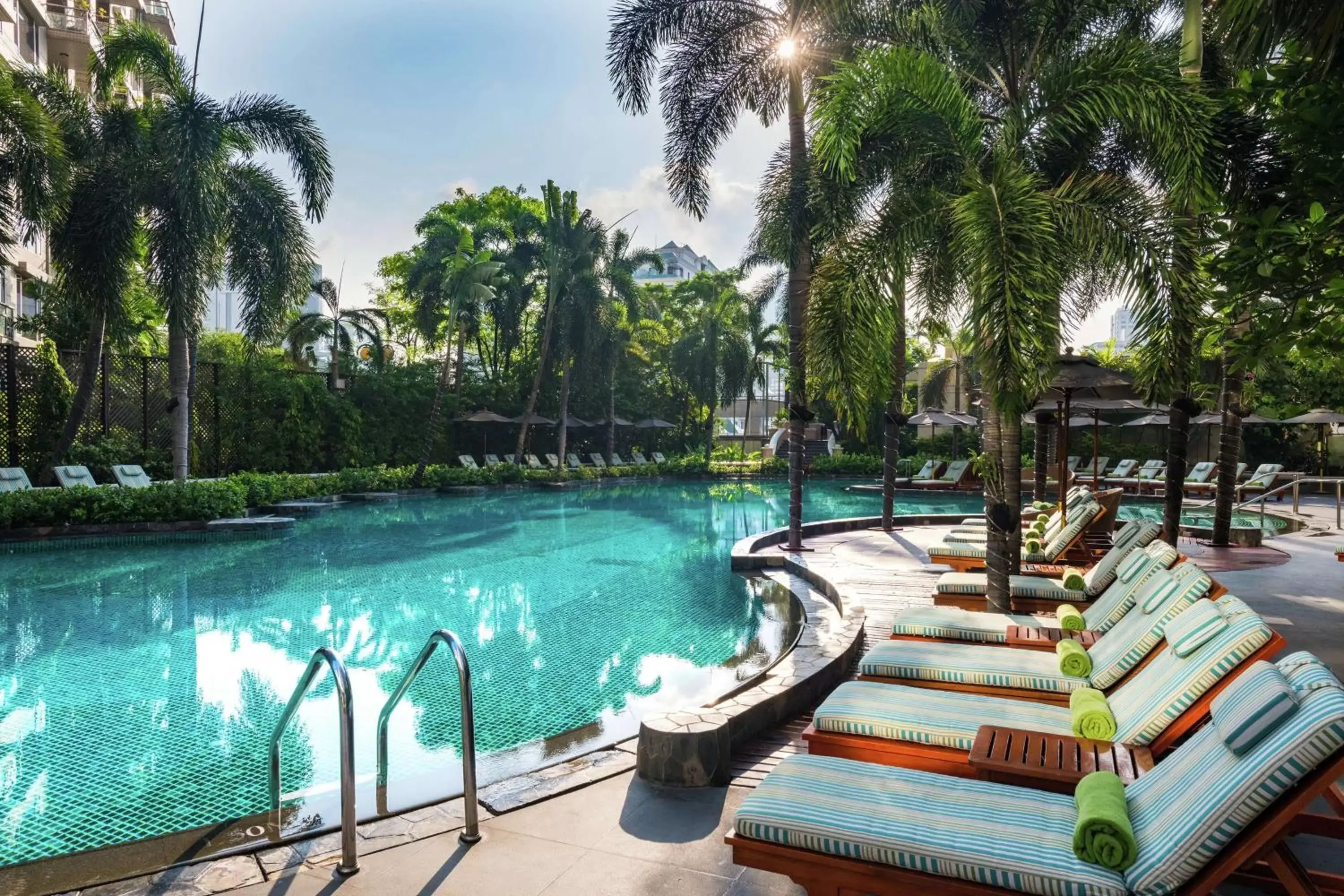 Pool view, Swimming Pool in Conrad Bangkok Residences