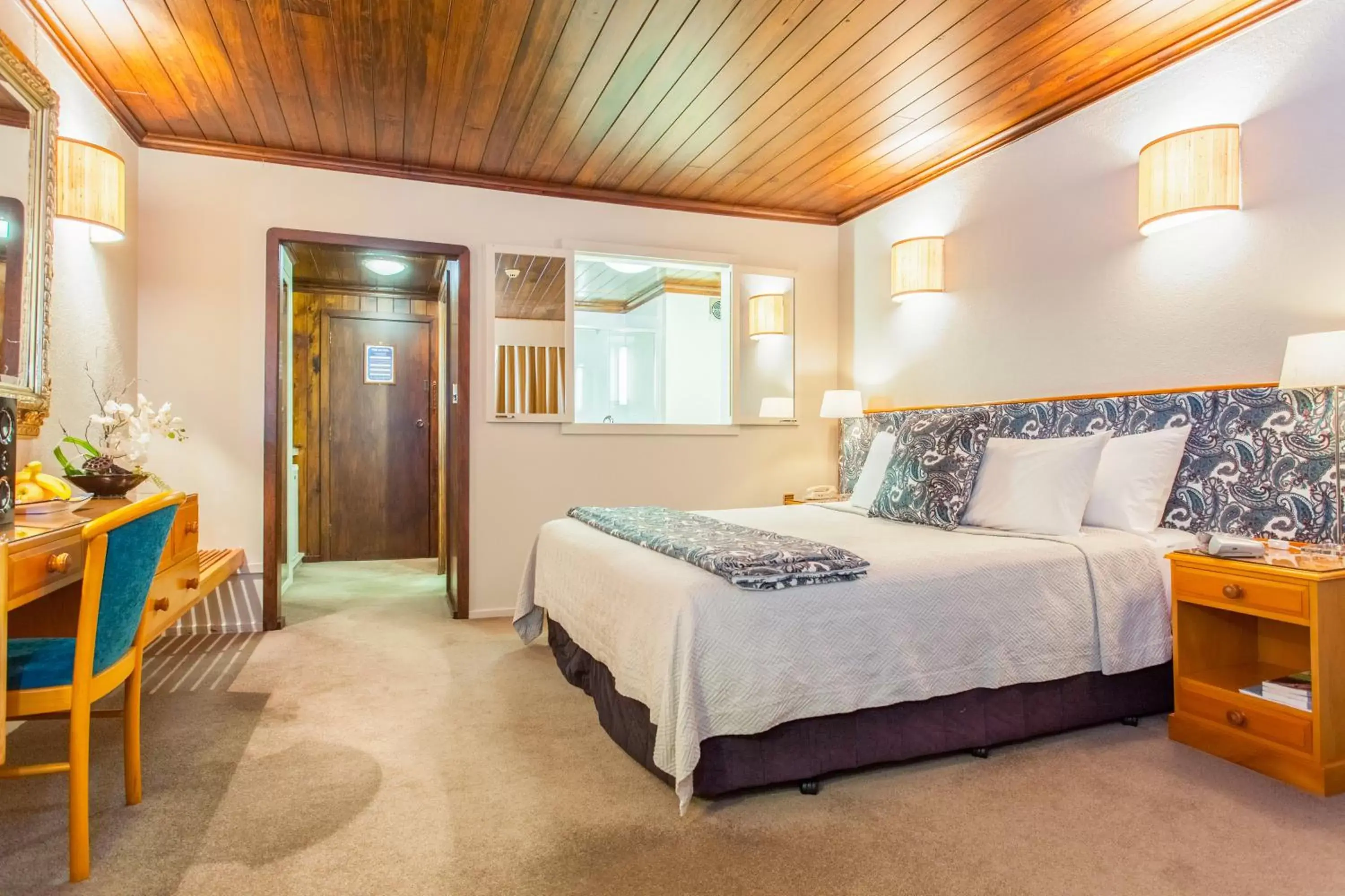 Deluxe Room in Waitakere Resort & Spa