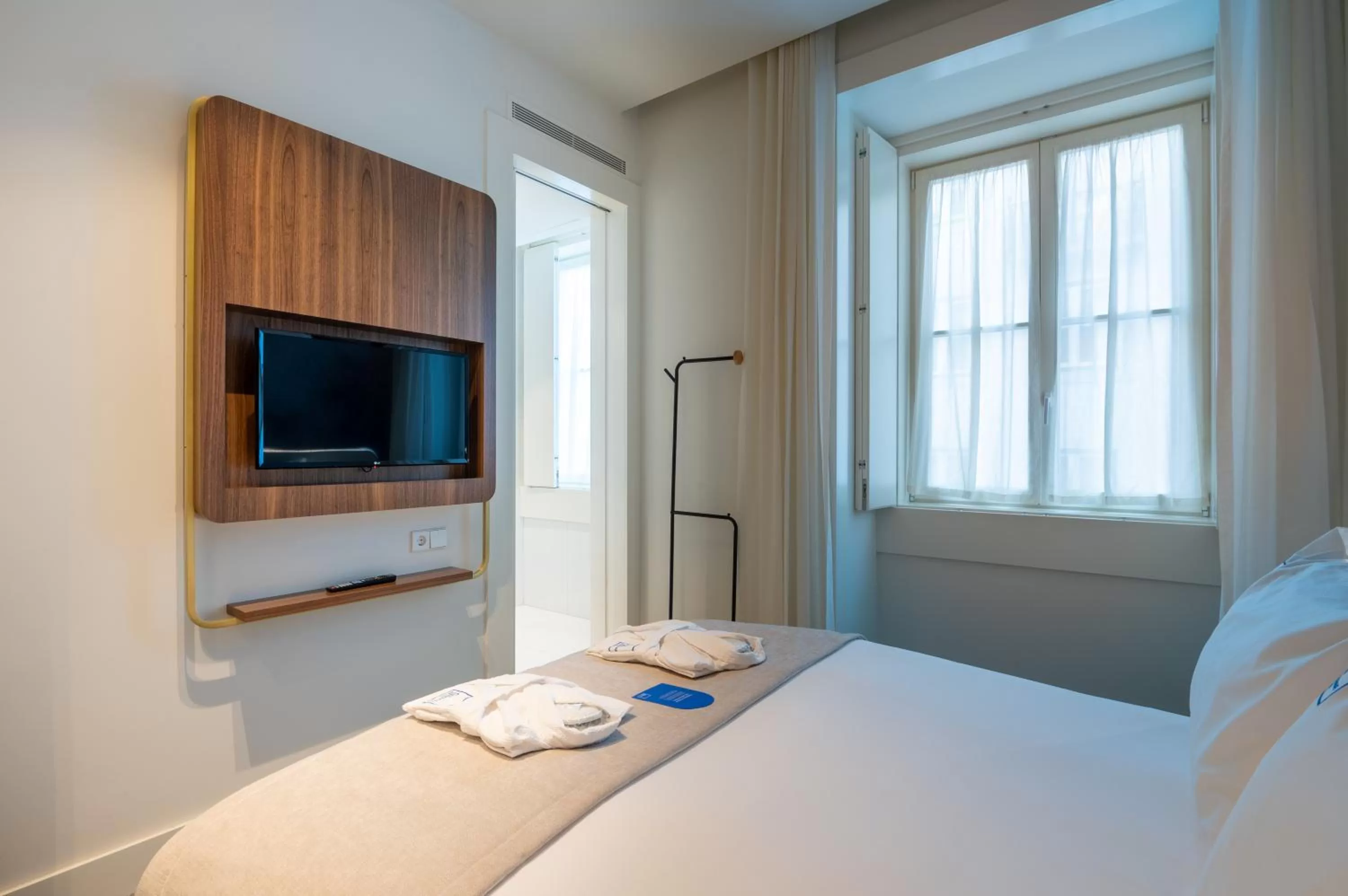 Bed in Blue Liberdade Hotel