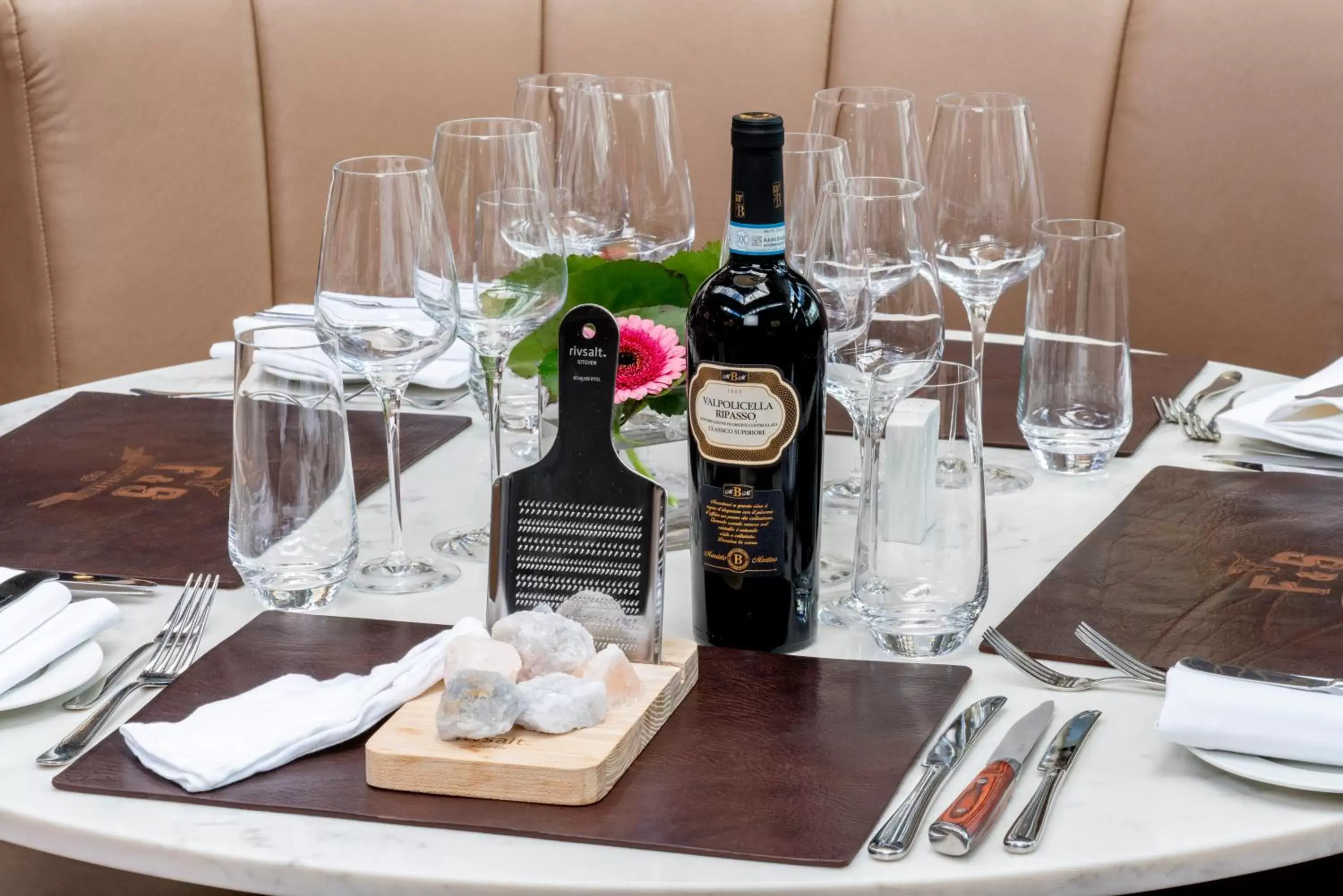 Restaurant/places to eat in The Johnstown Estate Restaurant/places to eat in The Johnstown Estate