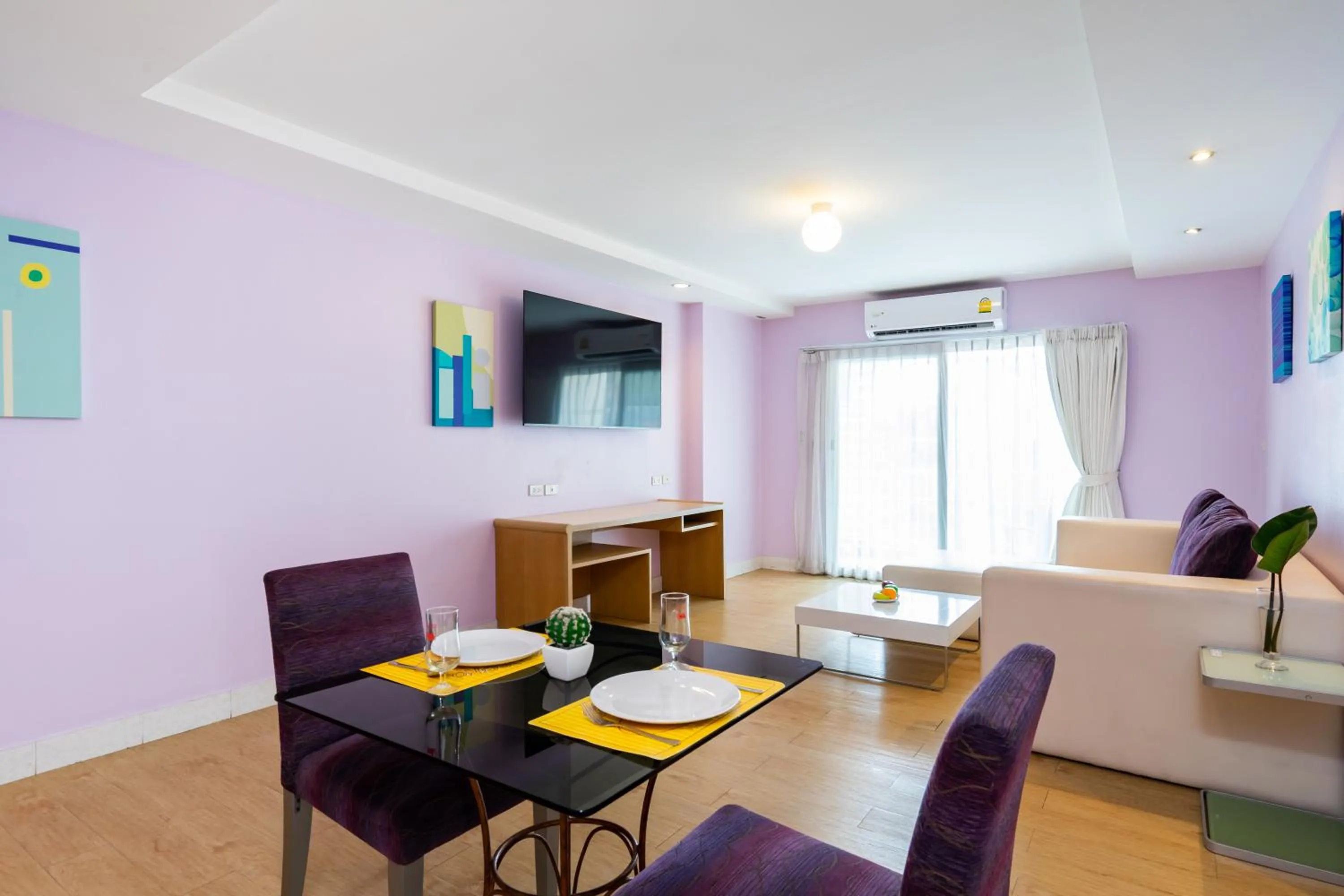 Dining area in Best Bella Pattaya