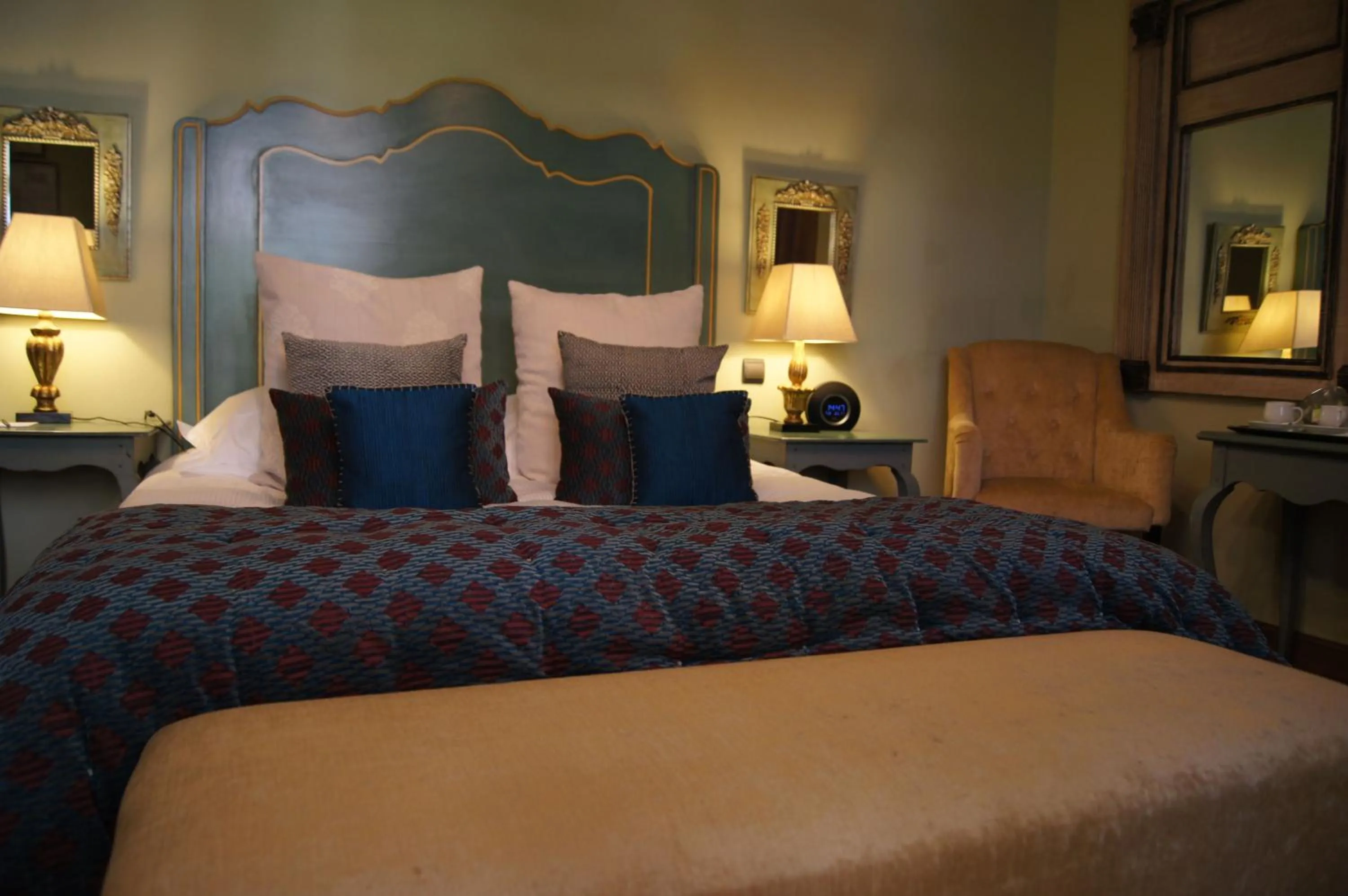 Bedroom, Bed in La Villa Mazarin