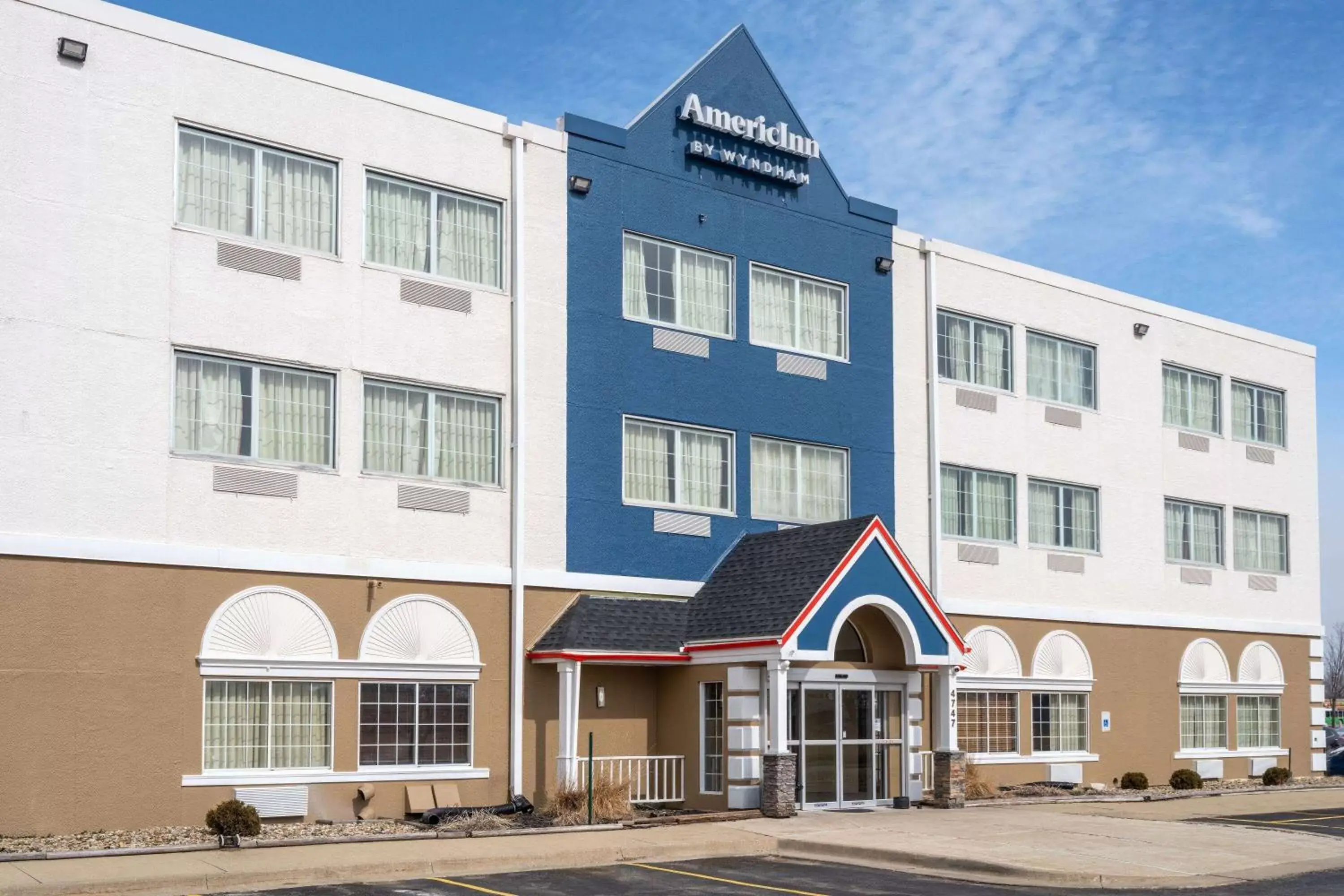 Property Building in AmericInn by Wyndham Cedar Rapids North