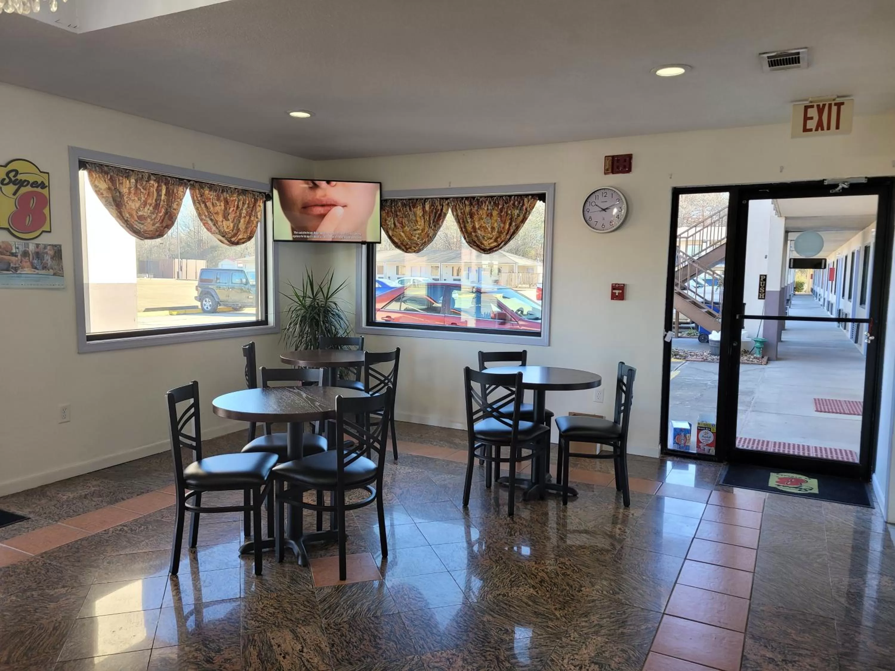 Breakfast in Super 8 by Wyndham Arkadelphia Caddo Valley Area