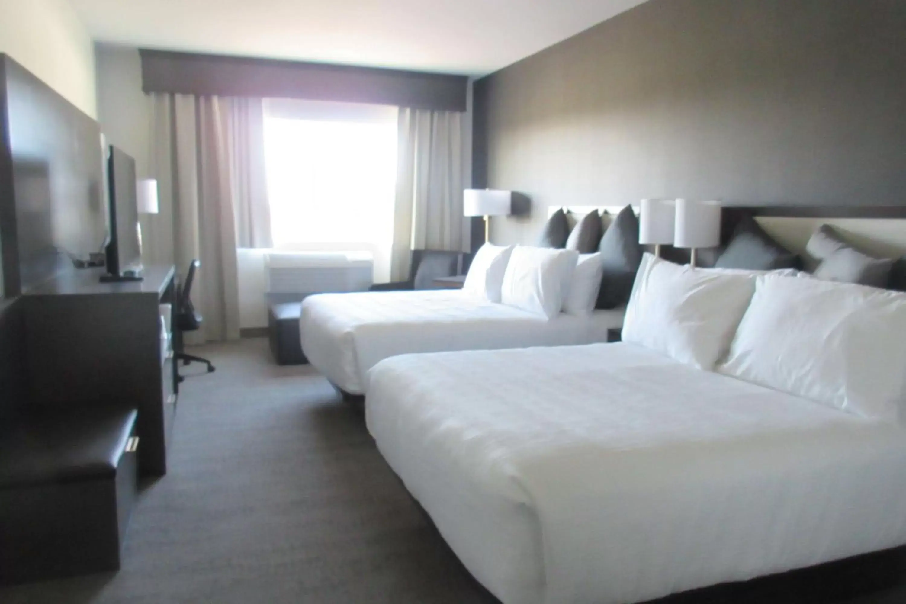 Photo of the whole room, Bed in Best Western Plus Morden