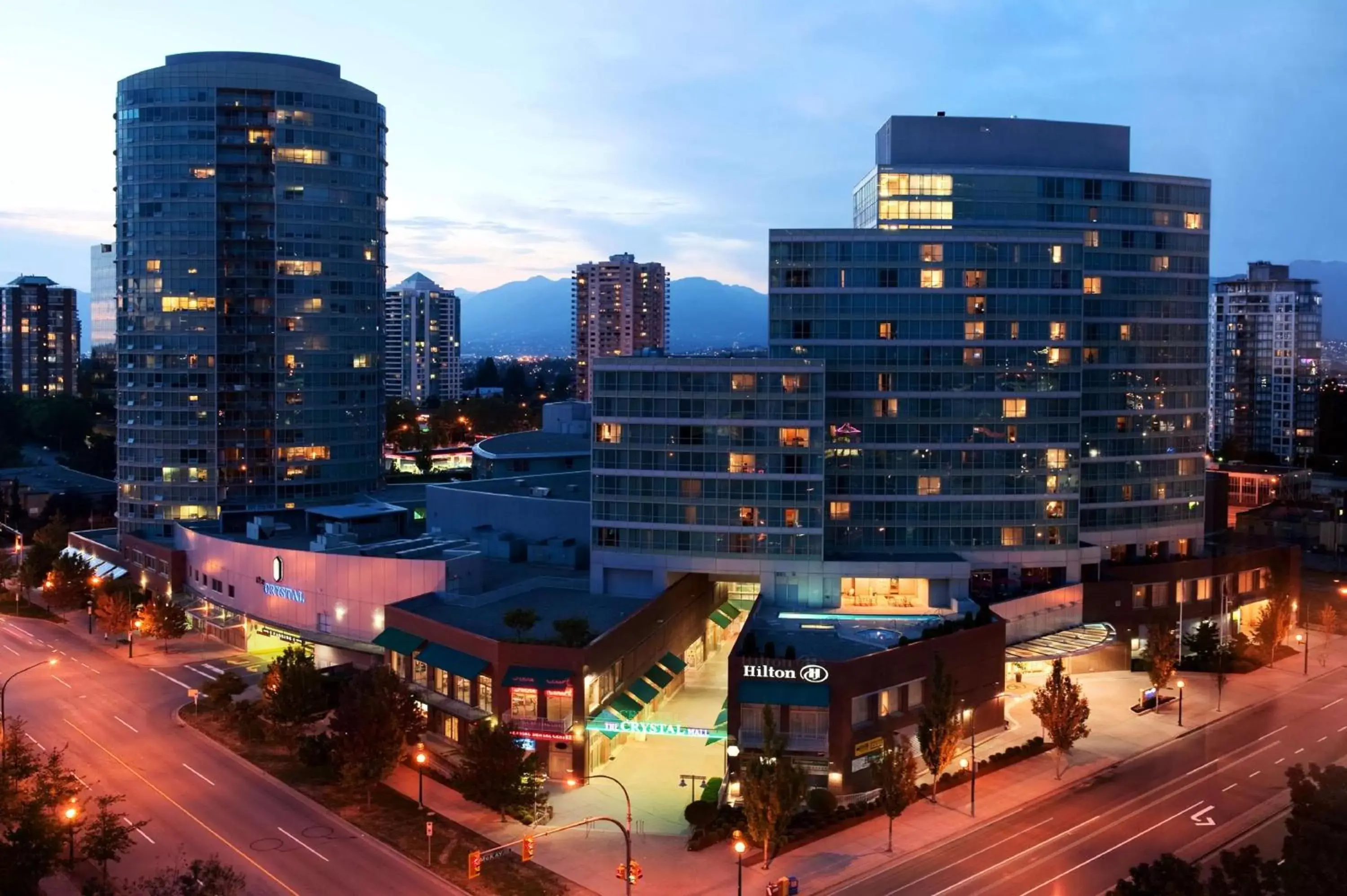 Property building in Hilton Vancouver Metrotown