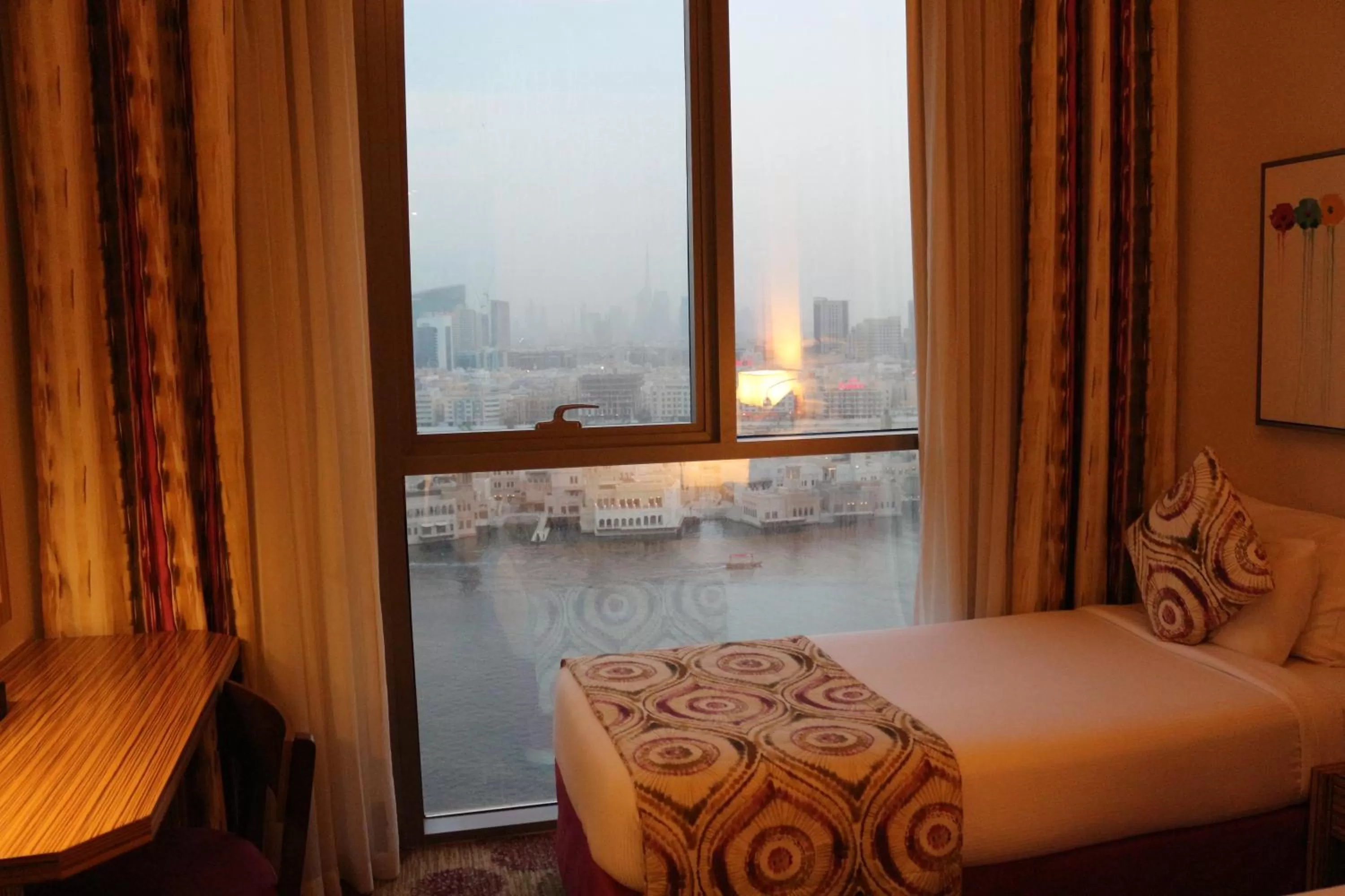 Sea view, Bed in Best Western Plus Pearl Creek