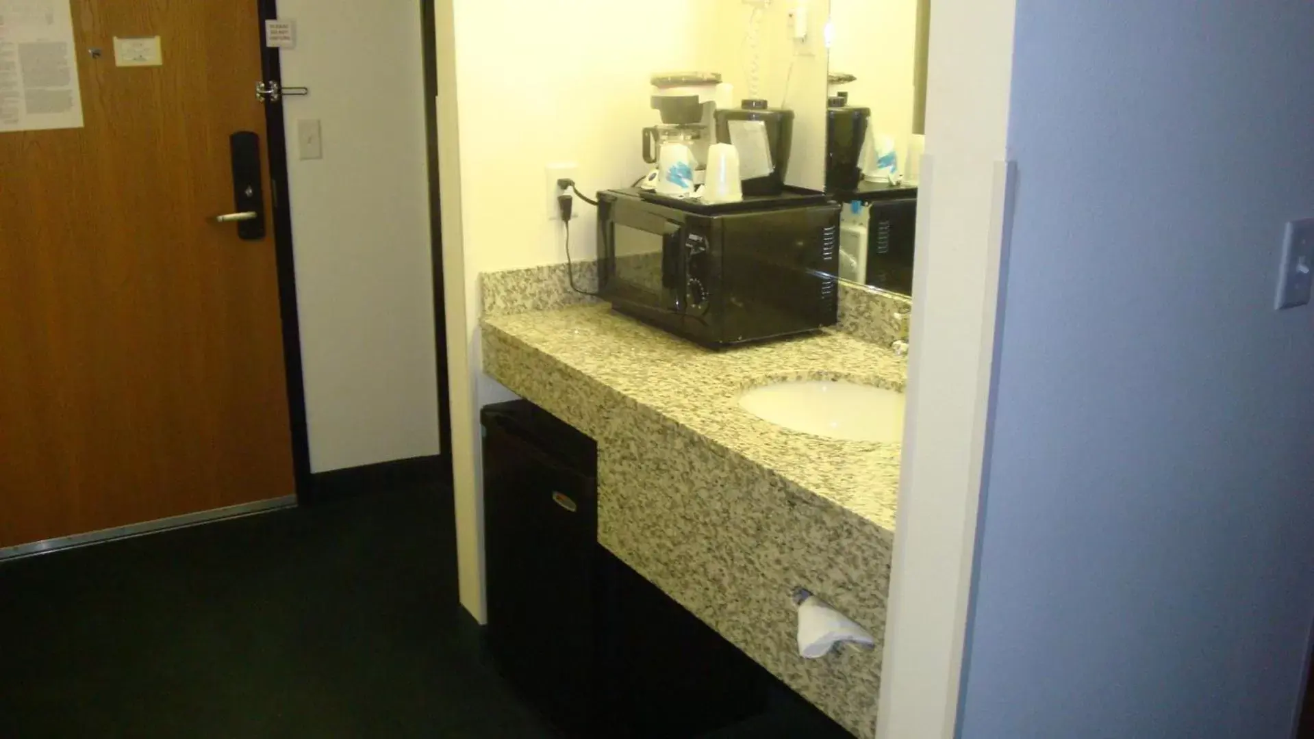 Bathroom in Travelodge by Wyndham Milford