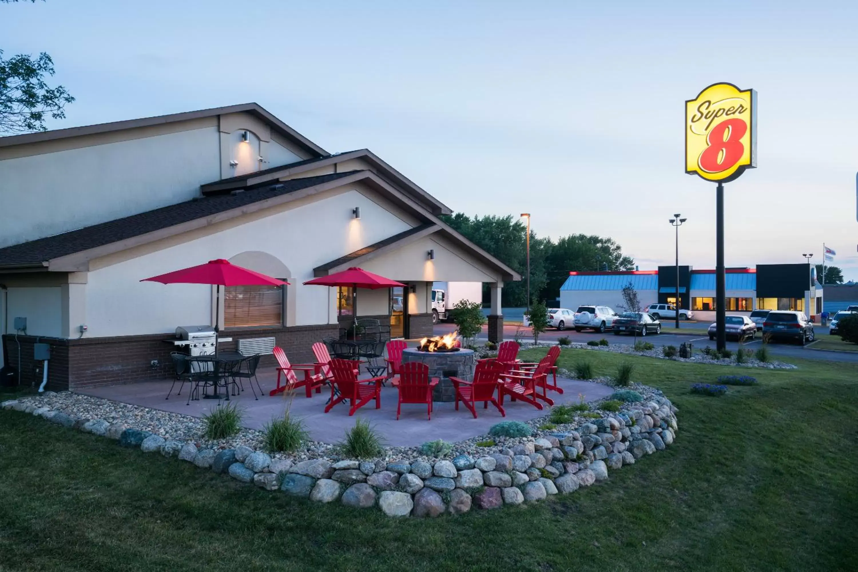 Patio, Property Building in Super 8 by Wyndham Spirit Lake/Okoboji