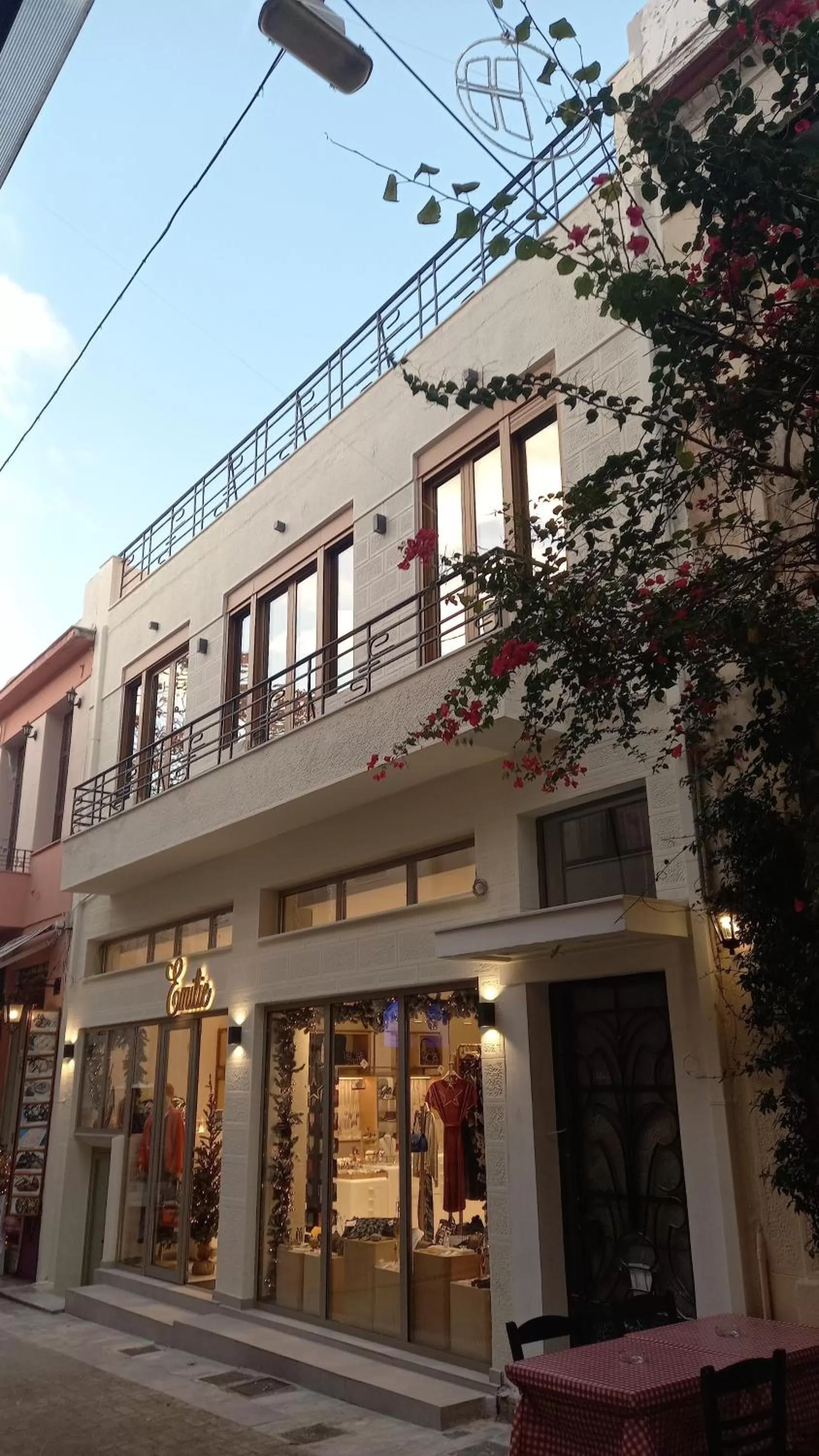 Property building in Athens Feeling