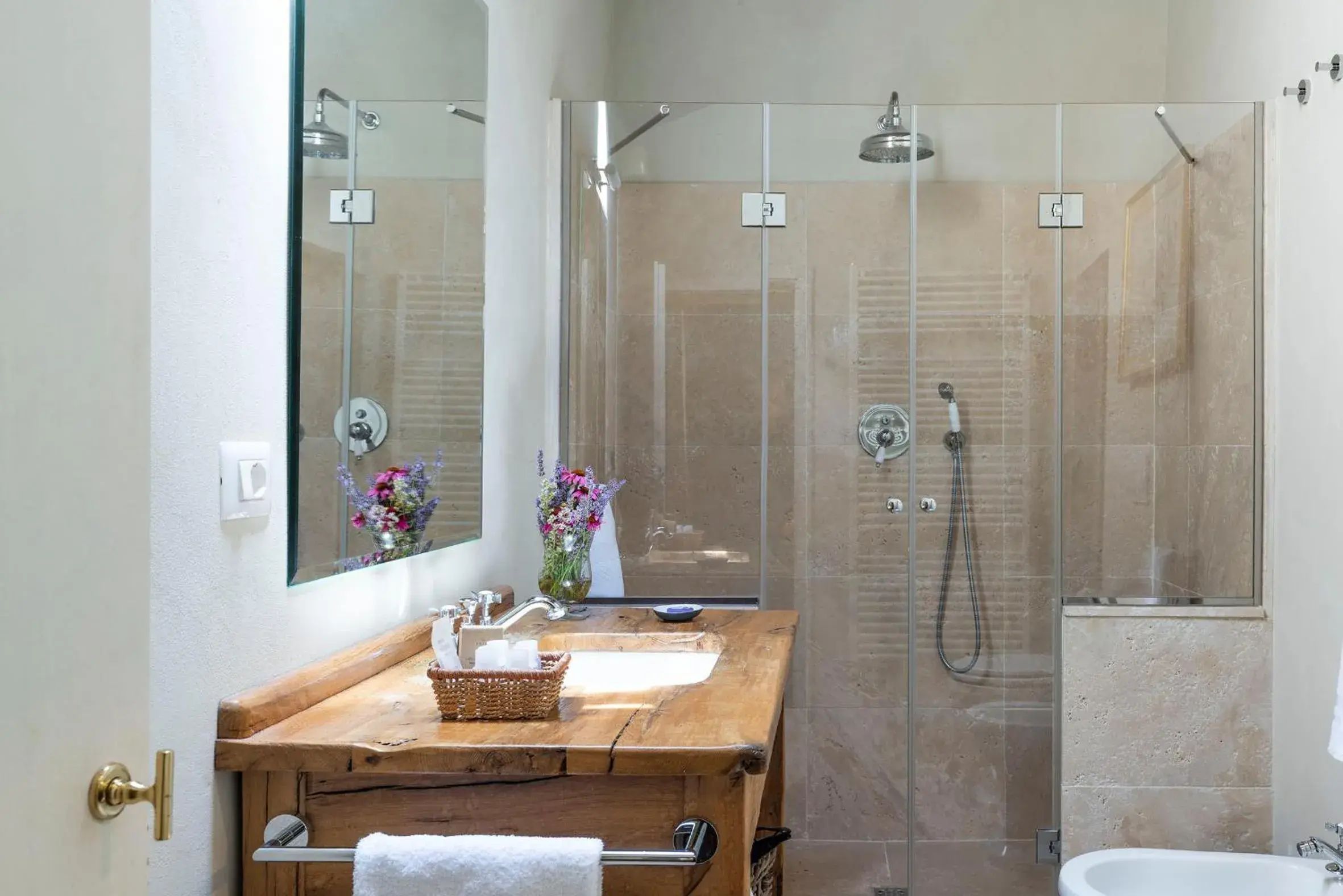 Shower, Bathroom in Castello di Fonterutoli Wine Resort
