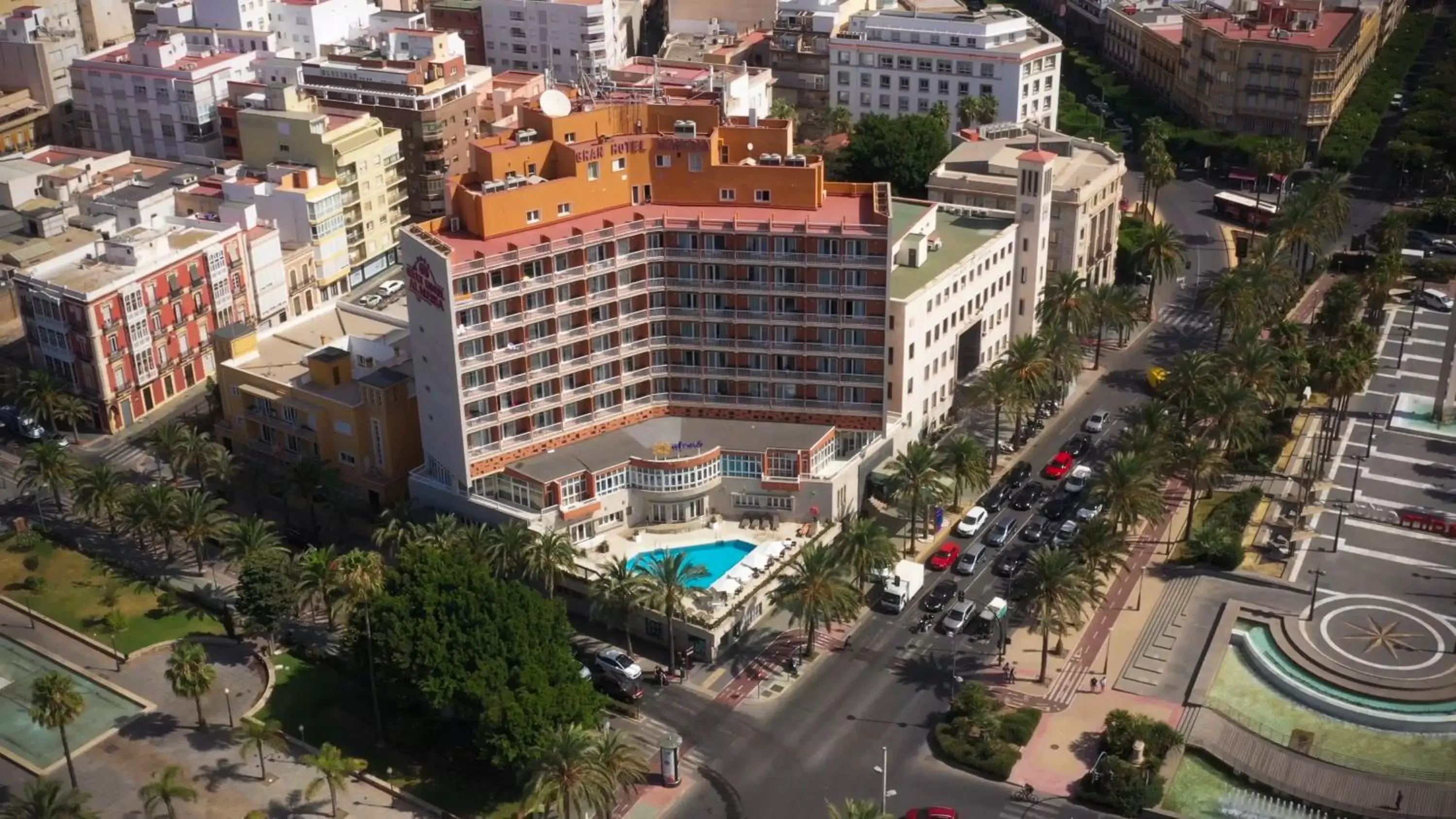 Bird's eye view, Bird's-eye View in Ohtels Gran Hotel Almeria