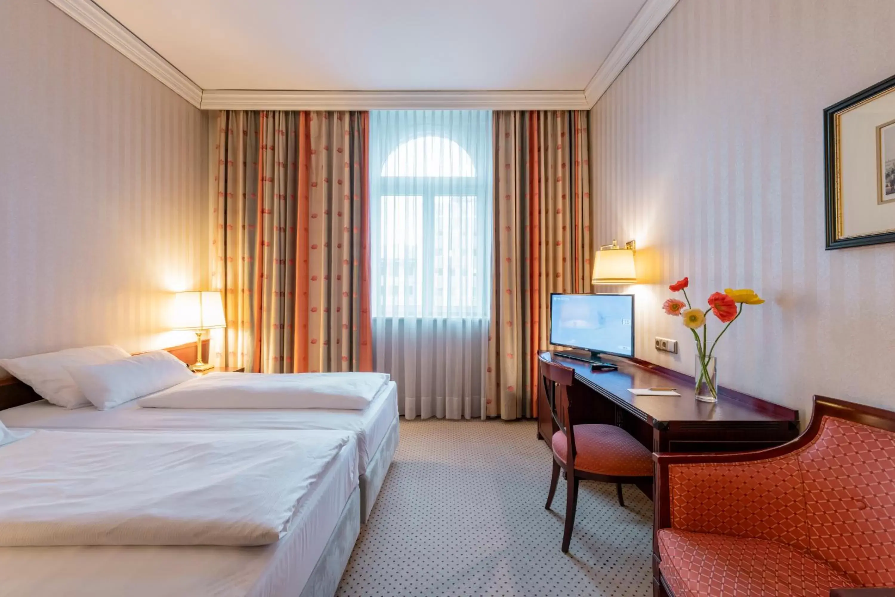 Photo of the whole room, Bed in Maritim Hotel Mannheim