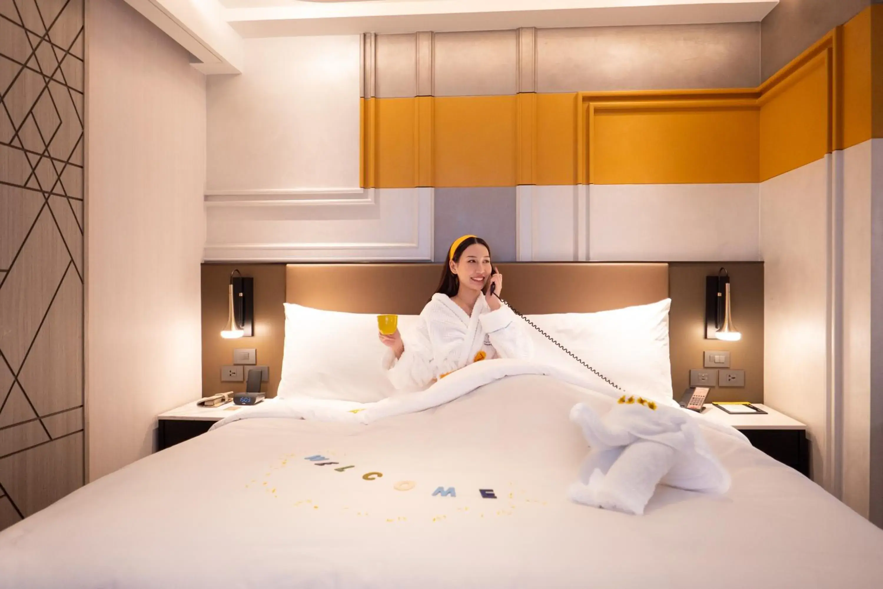 Bedroom, Bed in Madi Paidi Bangkok, Autograph Collection