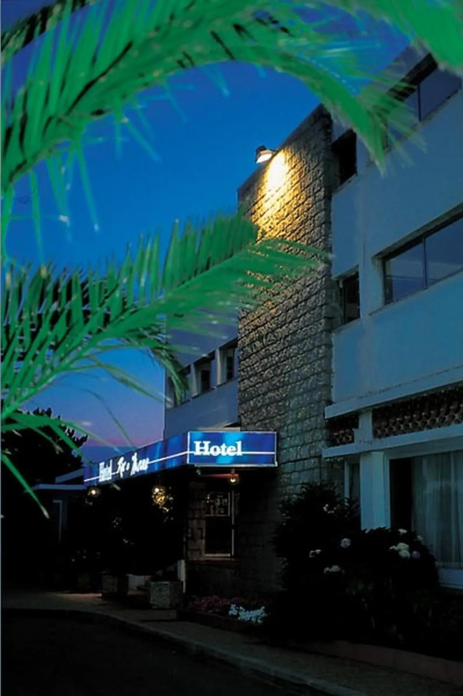 Facade/entrance, Property Building in Hotel Roc E Mare