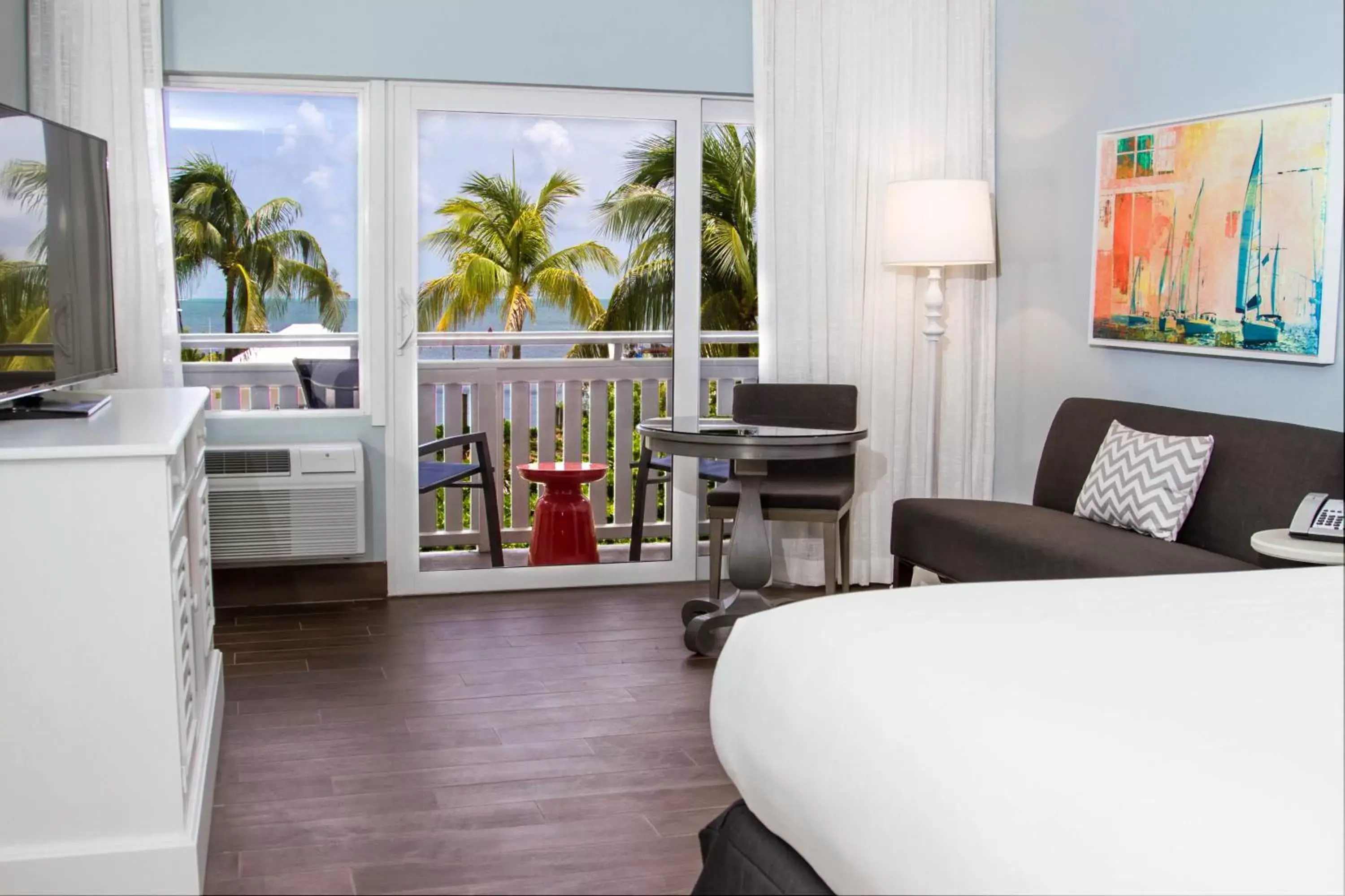 Bedroom, Seating Area in Banana Bay Resort & Marina