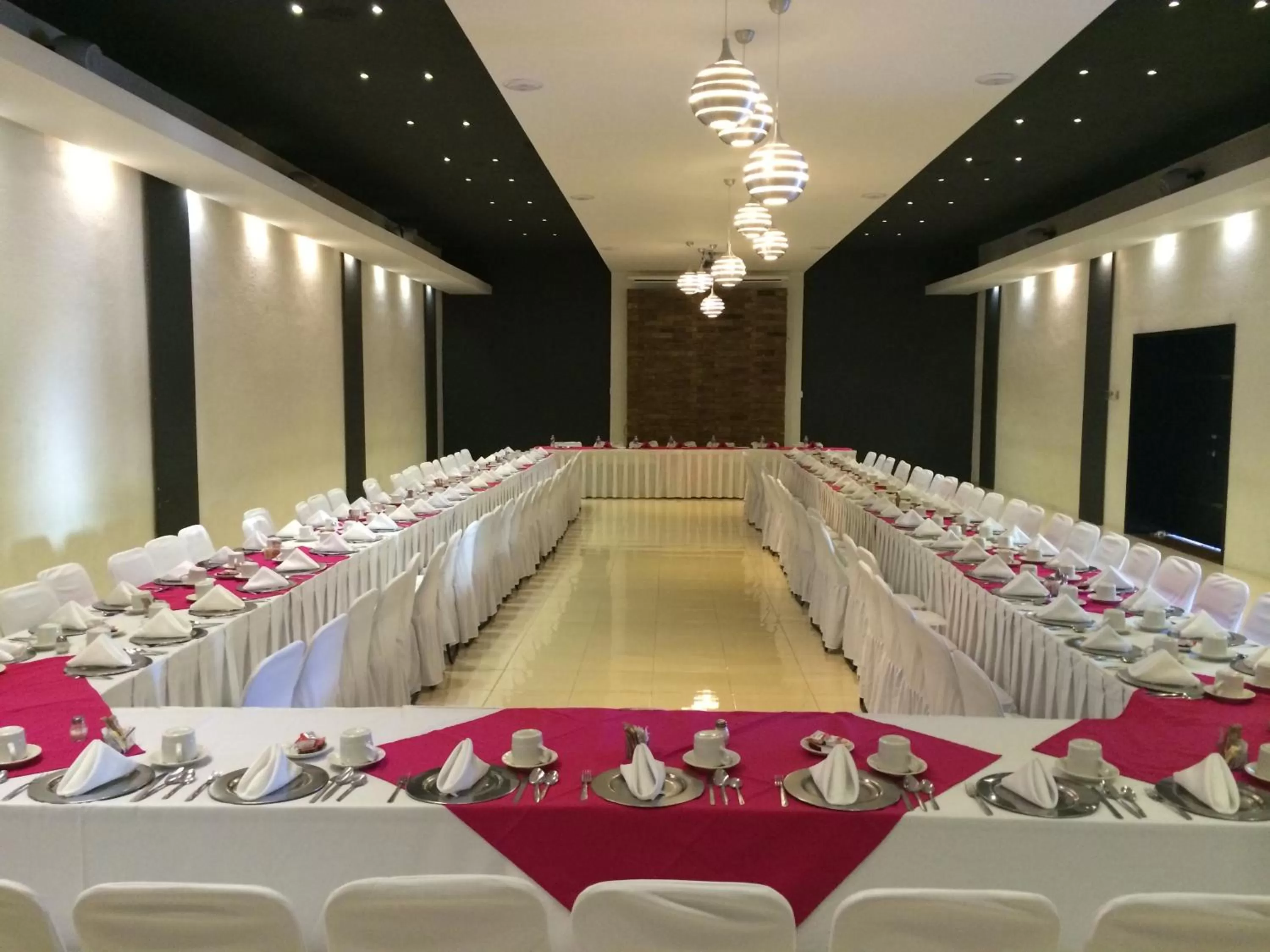 Banquet/Function facilities in Hotel Plaza Mirador