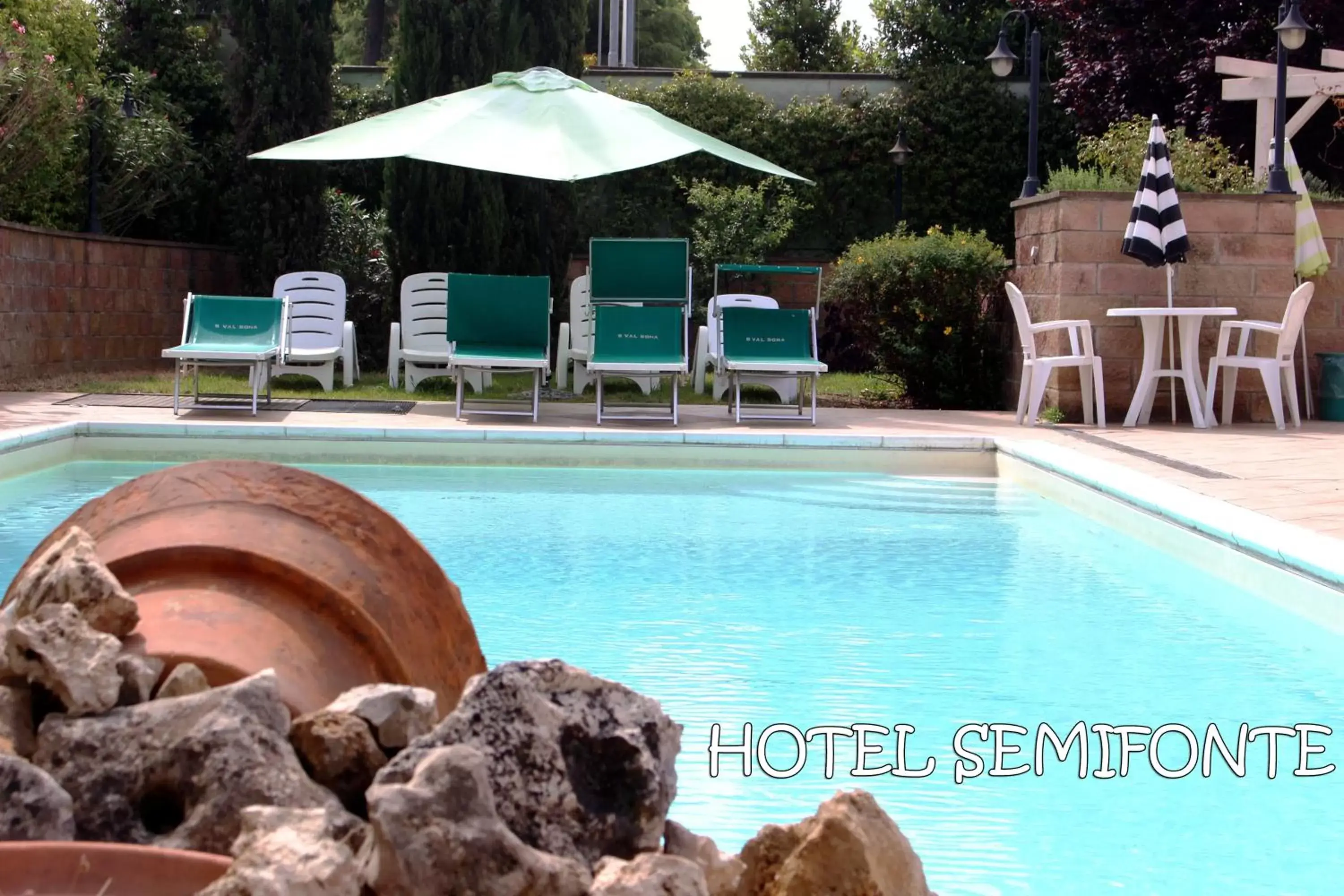 Swimming Pool in Hotel Semifonte