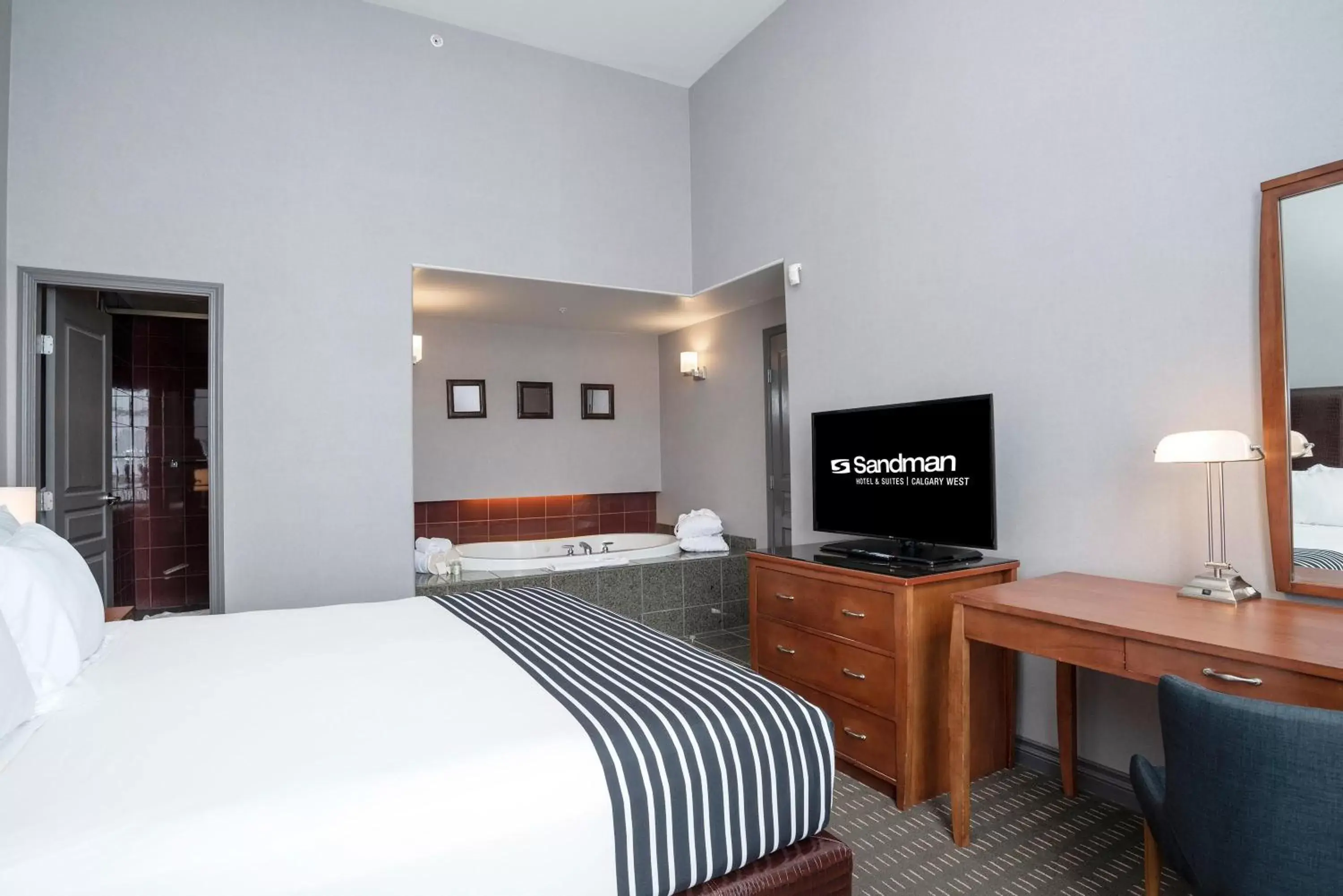 Photo of the whole room in Sandman Hotel & Suites Calgary West