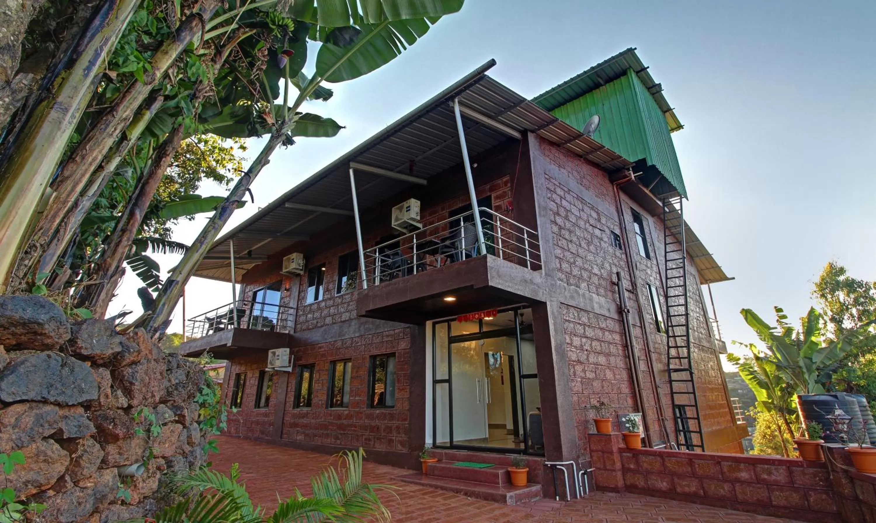 Property Building in Treebo Trend Raaya Regency