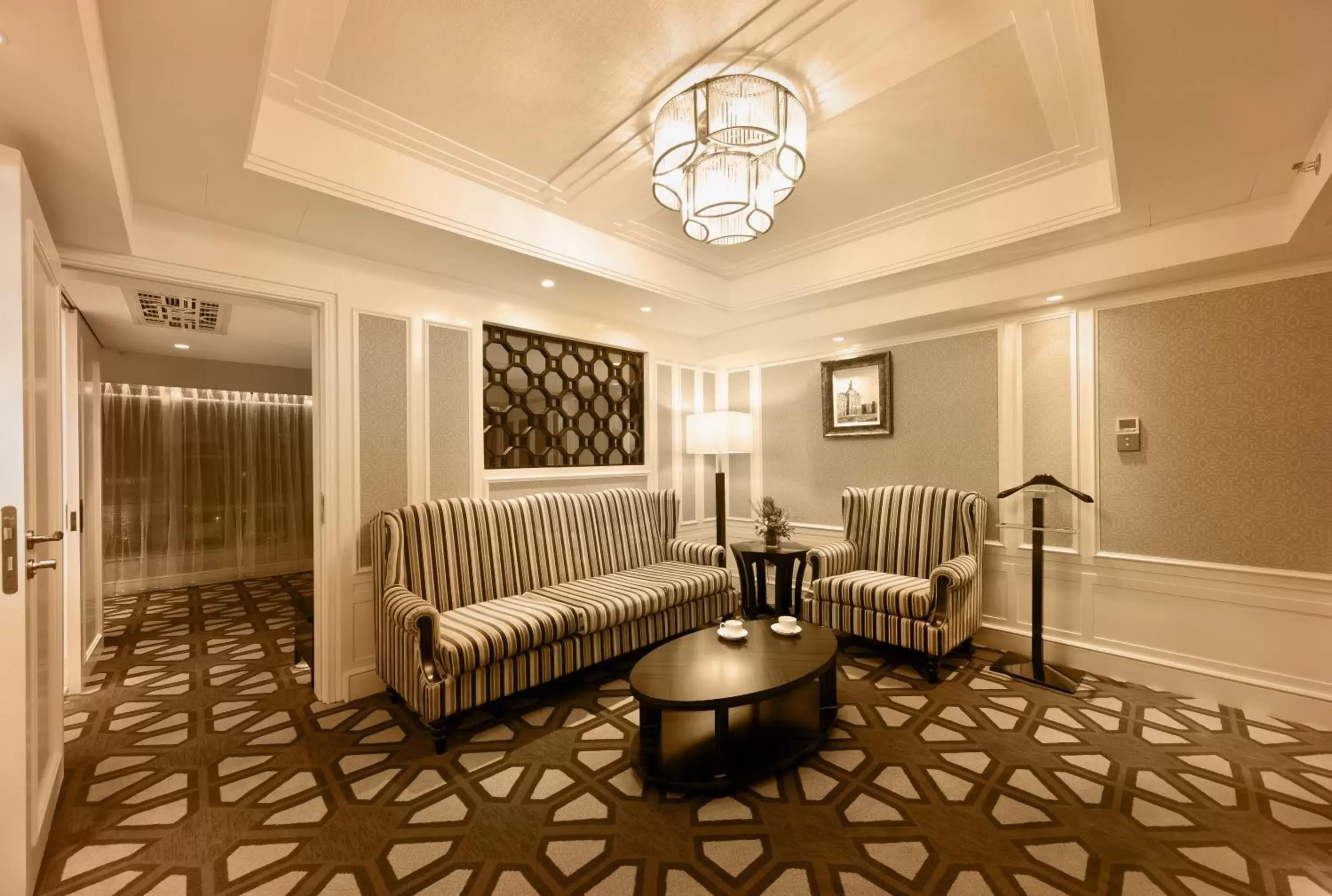 Living room, Seating Area in Paramount Gallery Hotel