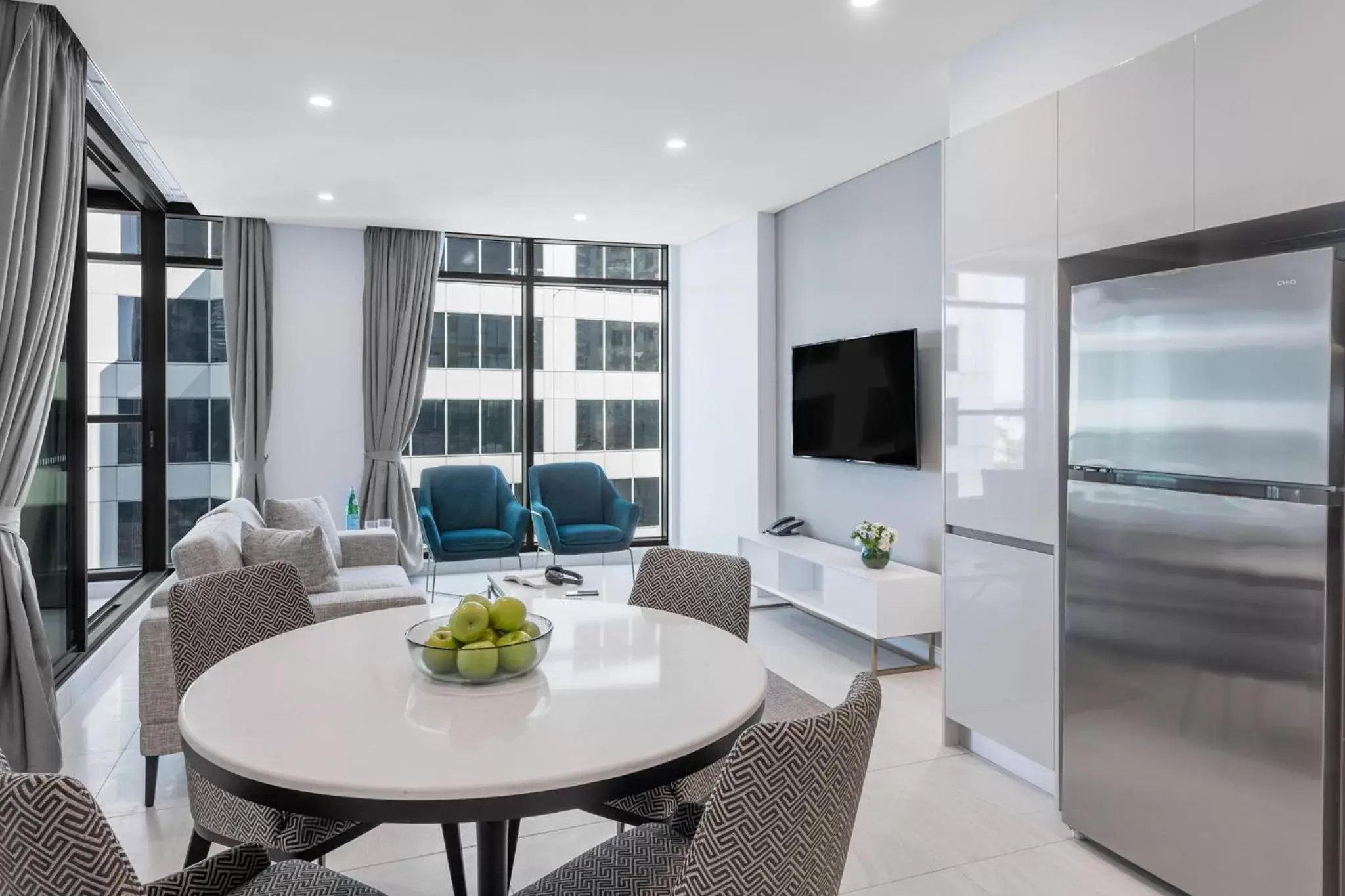 Two-Bedroom Luxury Suite in Meriton Suites Sussex Street, Sydney