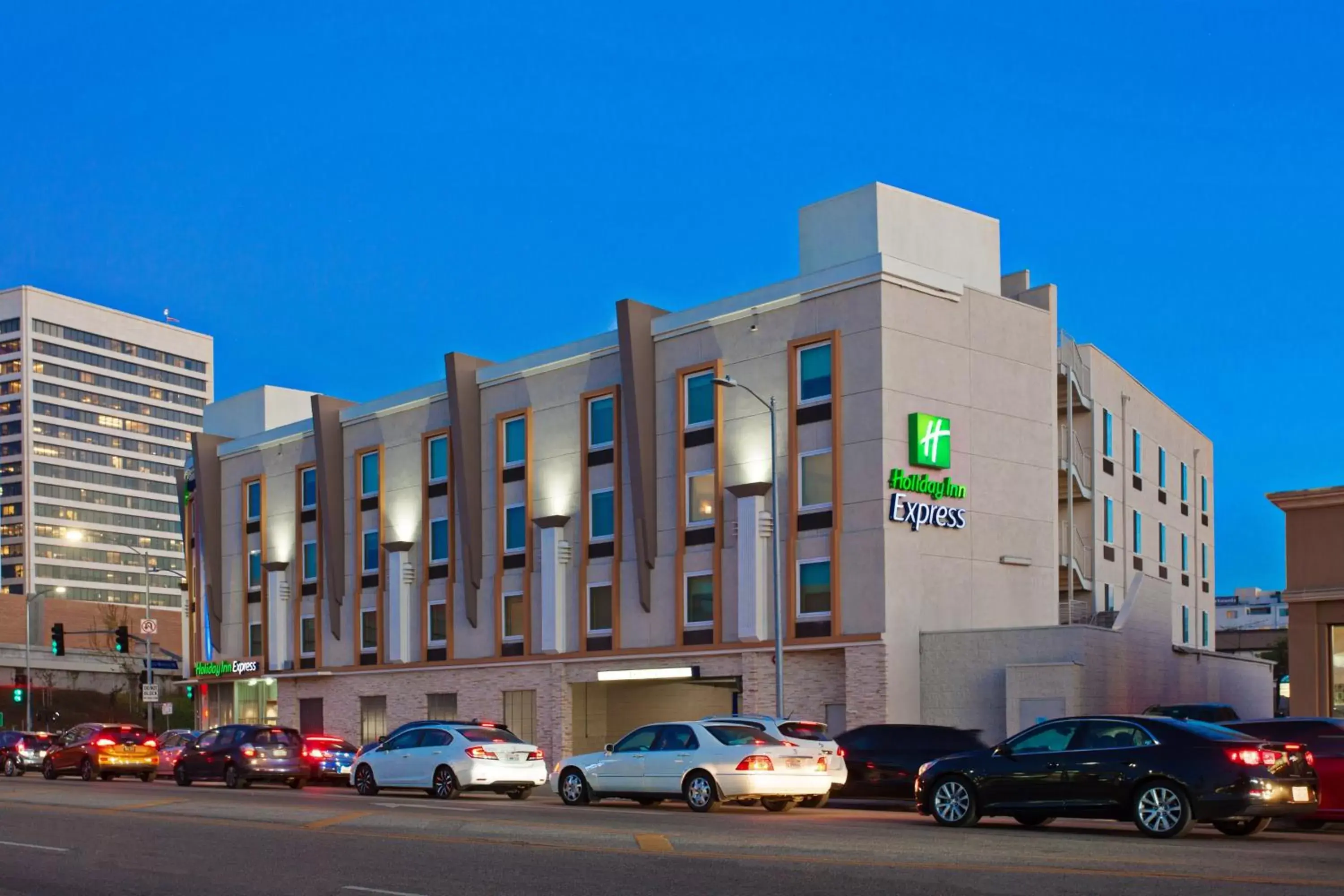 Property building in Holiday Inn Express West Los Angeles by IHG Property building in Holiday Inn Express West Los Angeles by IHG