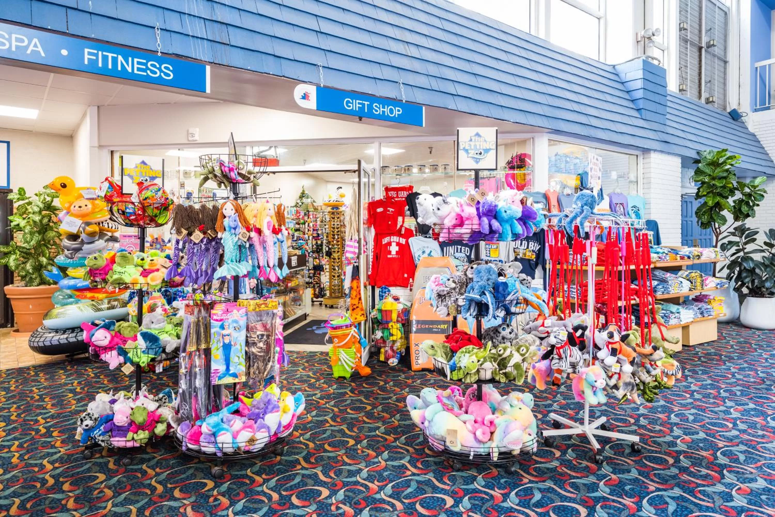 On-site shops in Carousel Resort Hotel and Condominiums