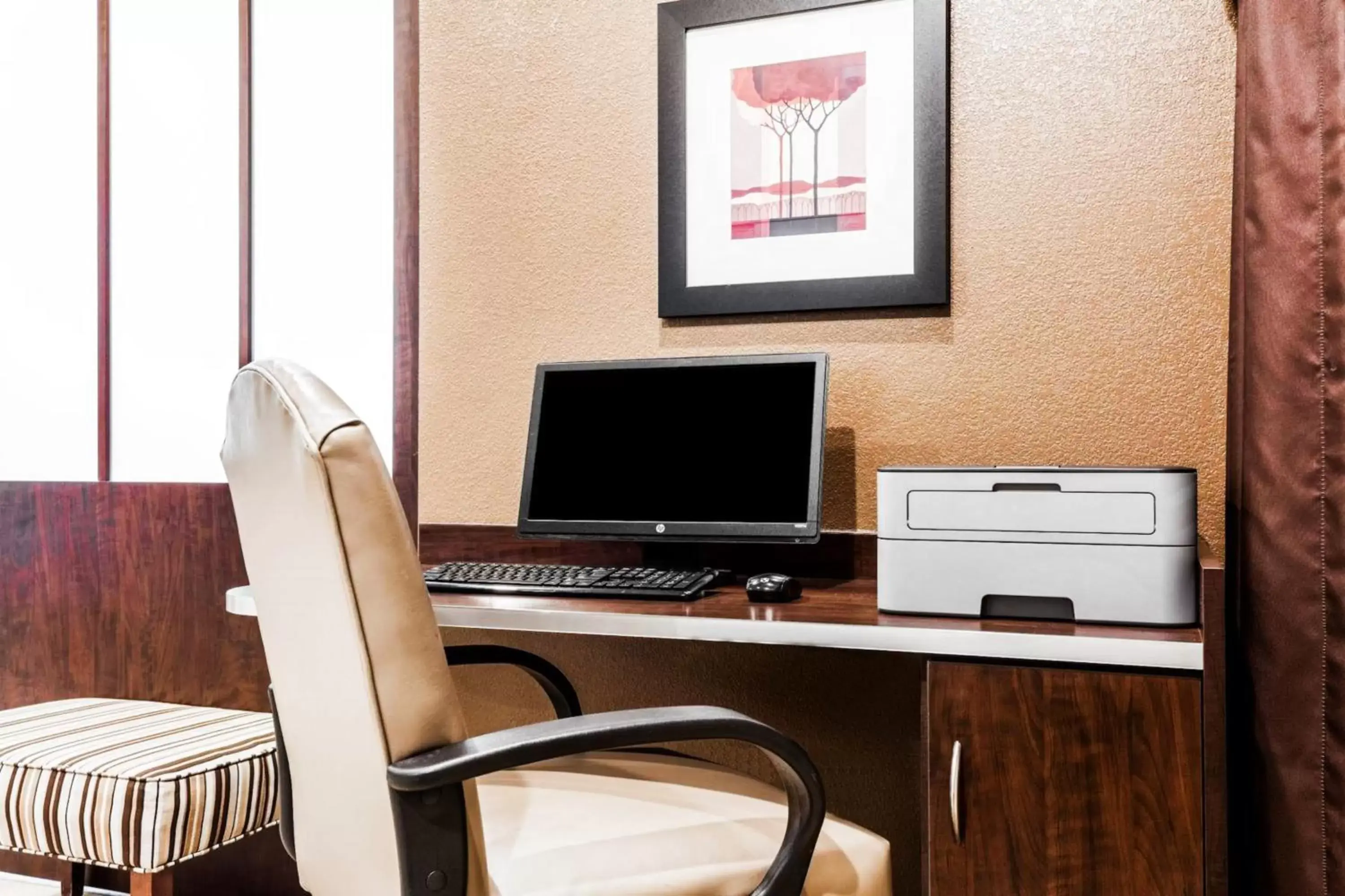 Business facilities in Microtel Inn & Suites by Wyndham Macon