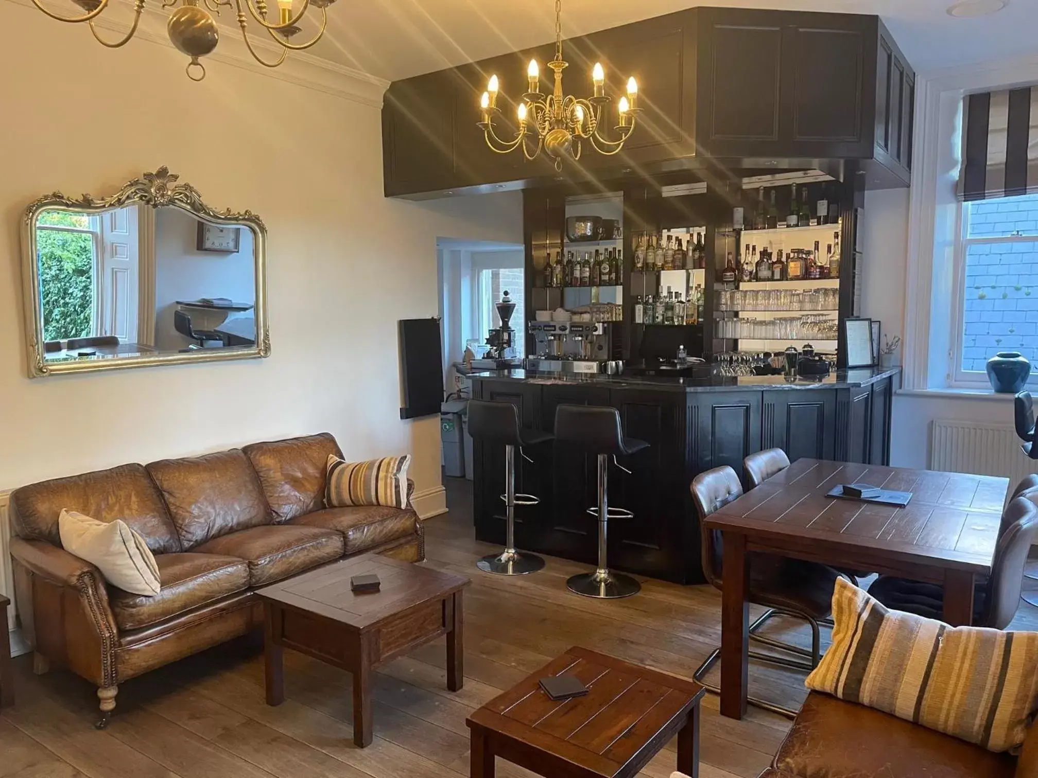 Lounge or bar, Lounge/Bar in Ebury Hotel Cottages and Apartment's