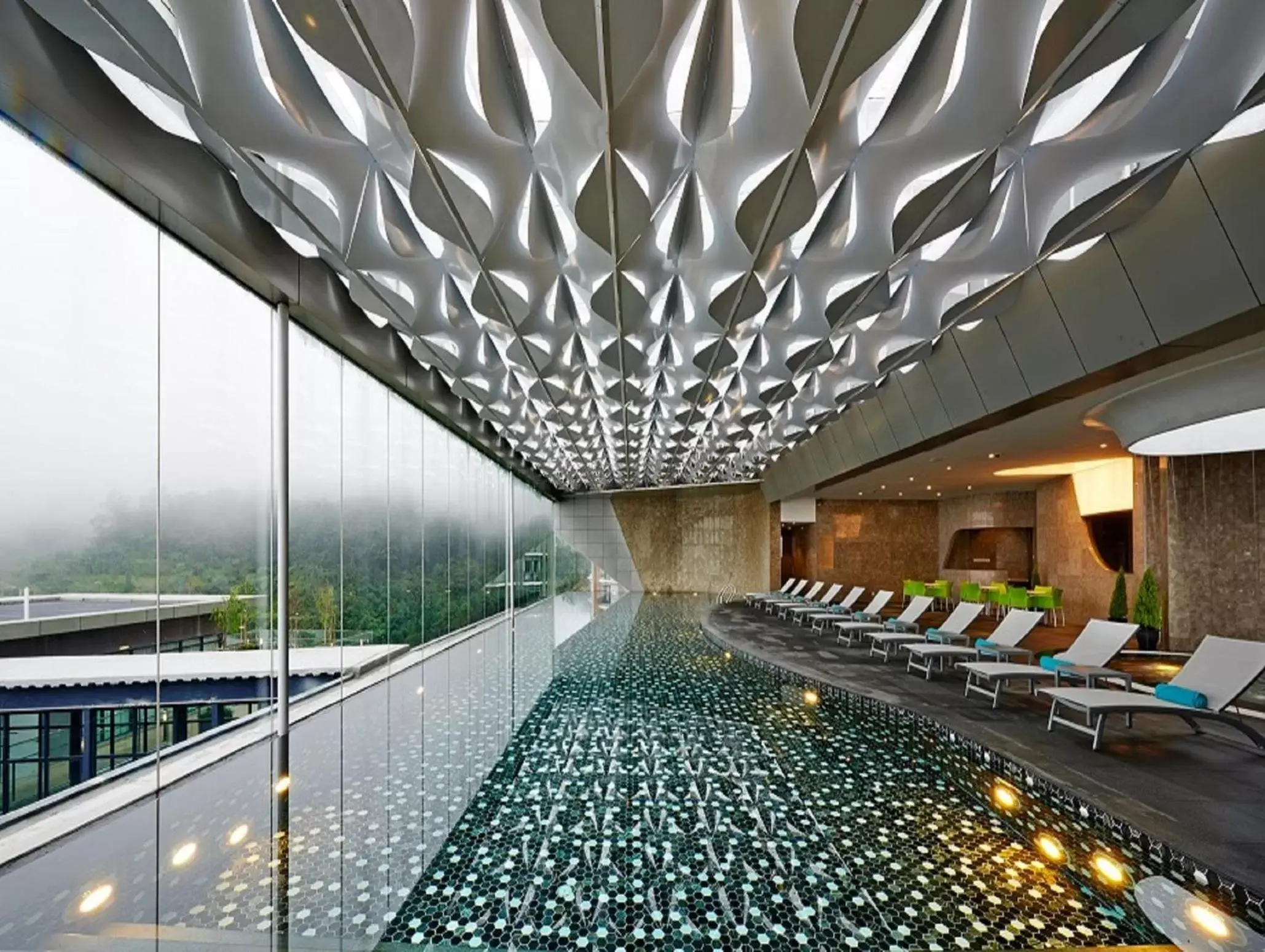 Swimming pool in Grand Ion Delemen Hotel