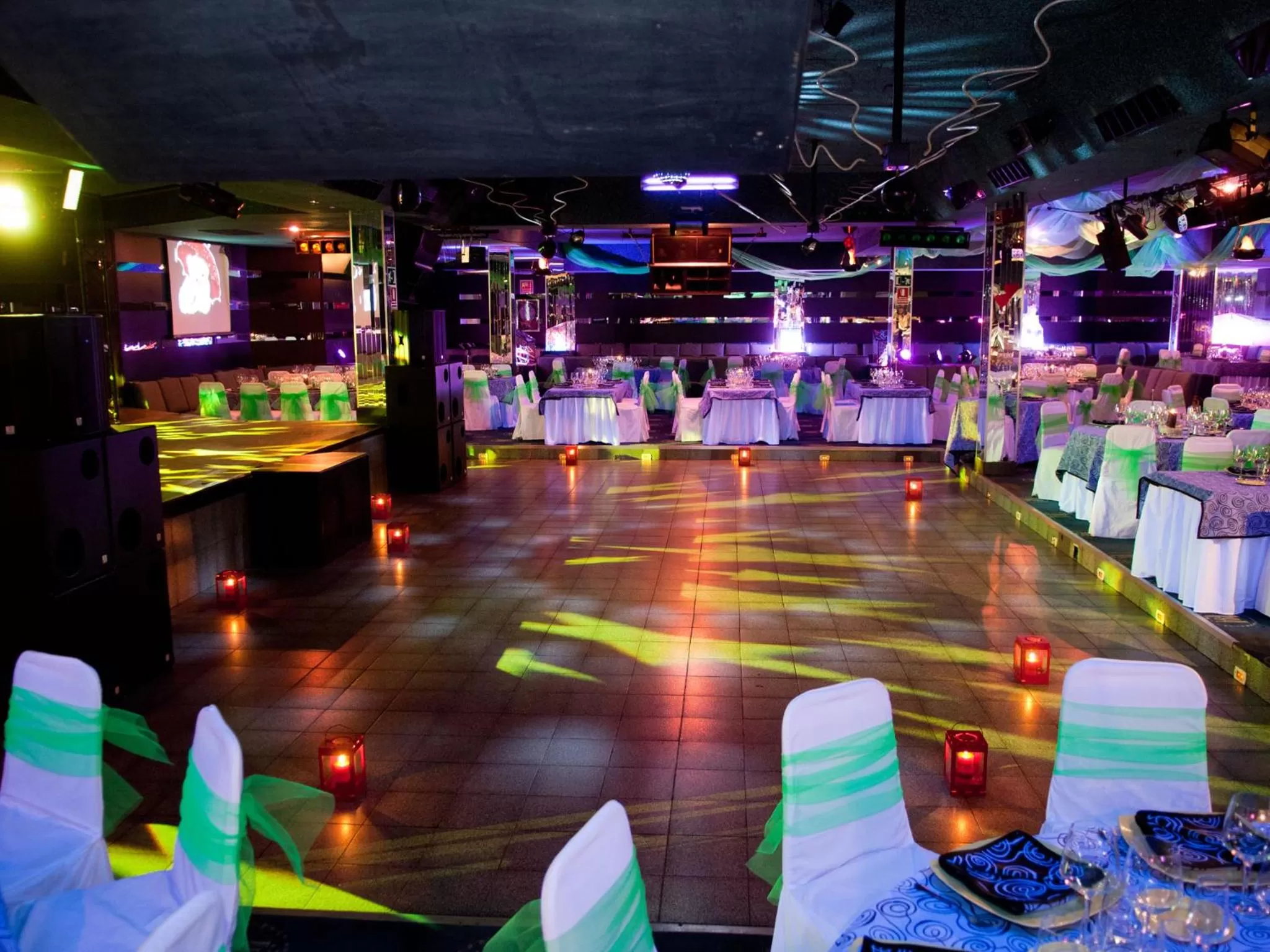 Nightclub / DJ in Beatriz Toledo Auditorium & Spa