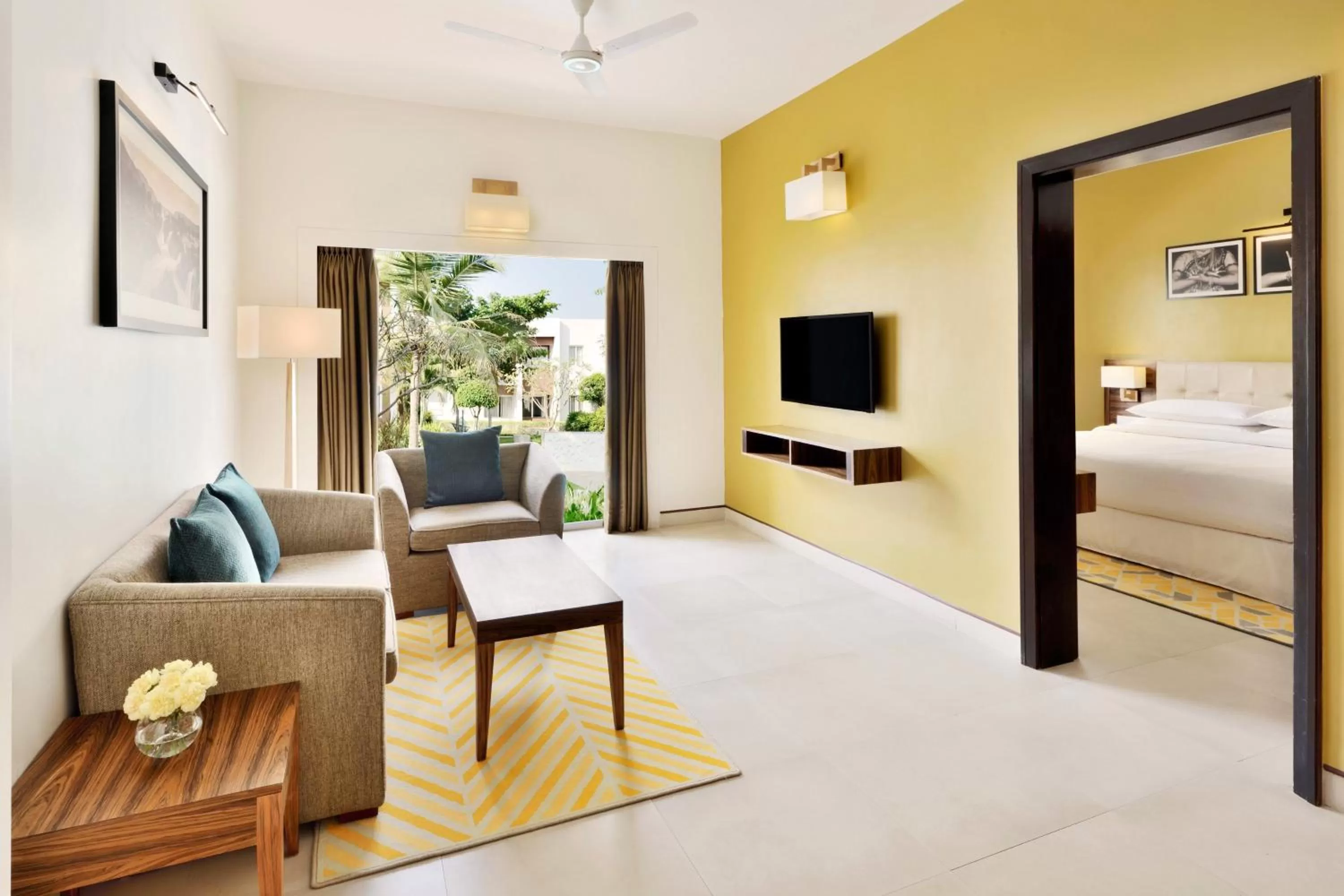 Living room, Bed in Four Points by Sheraton Mahabalipuram Resort & Convention Center