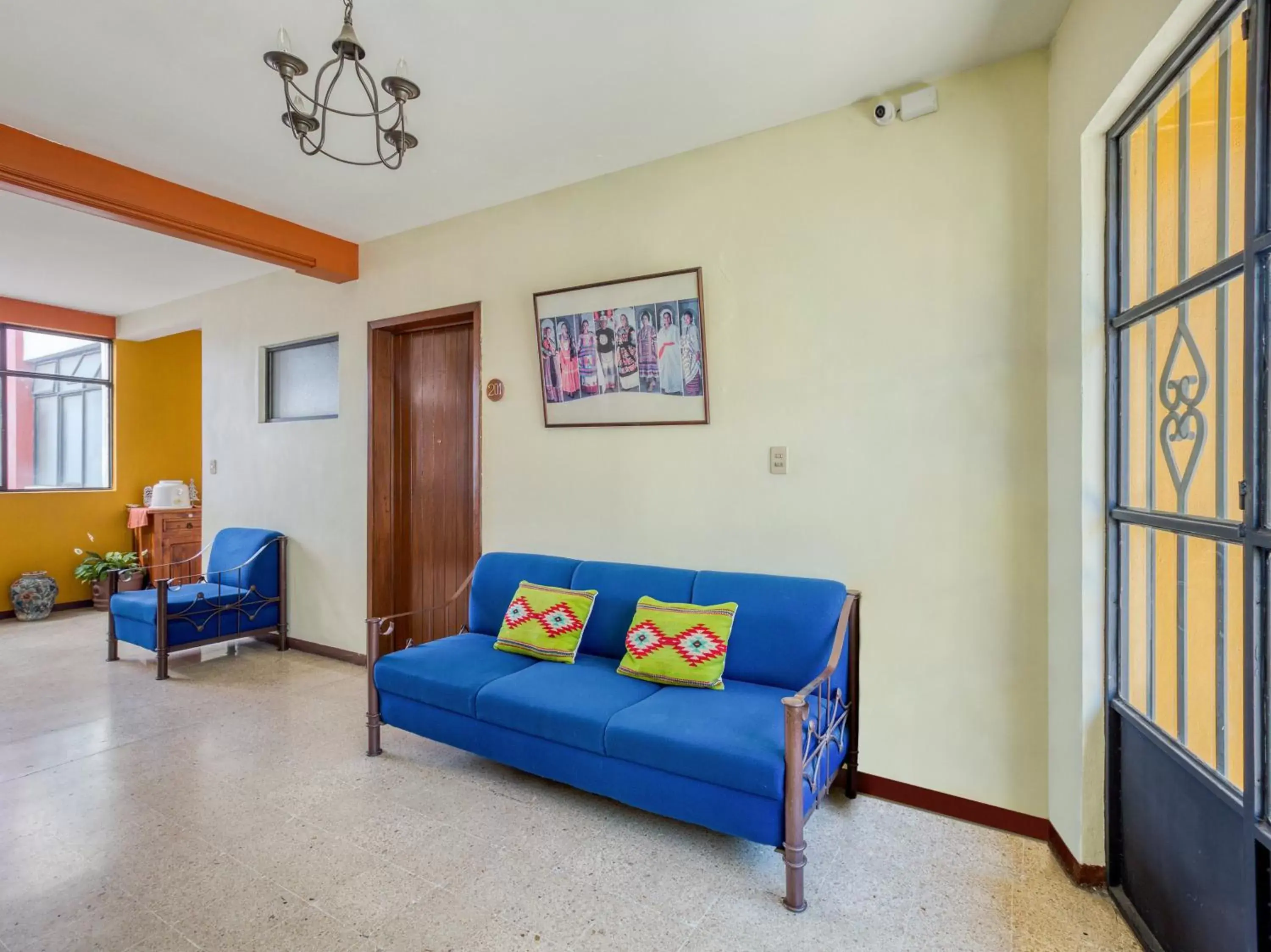 Lobby or reception, Seating Area in Capital O Parador Crespo Hotel, Oaxaca